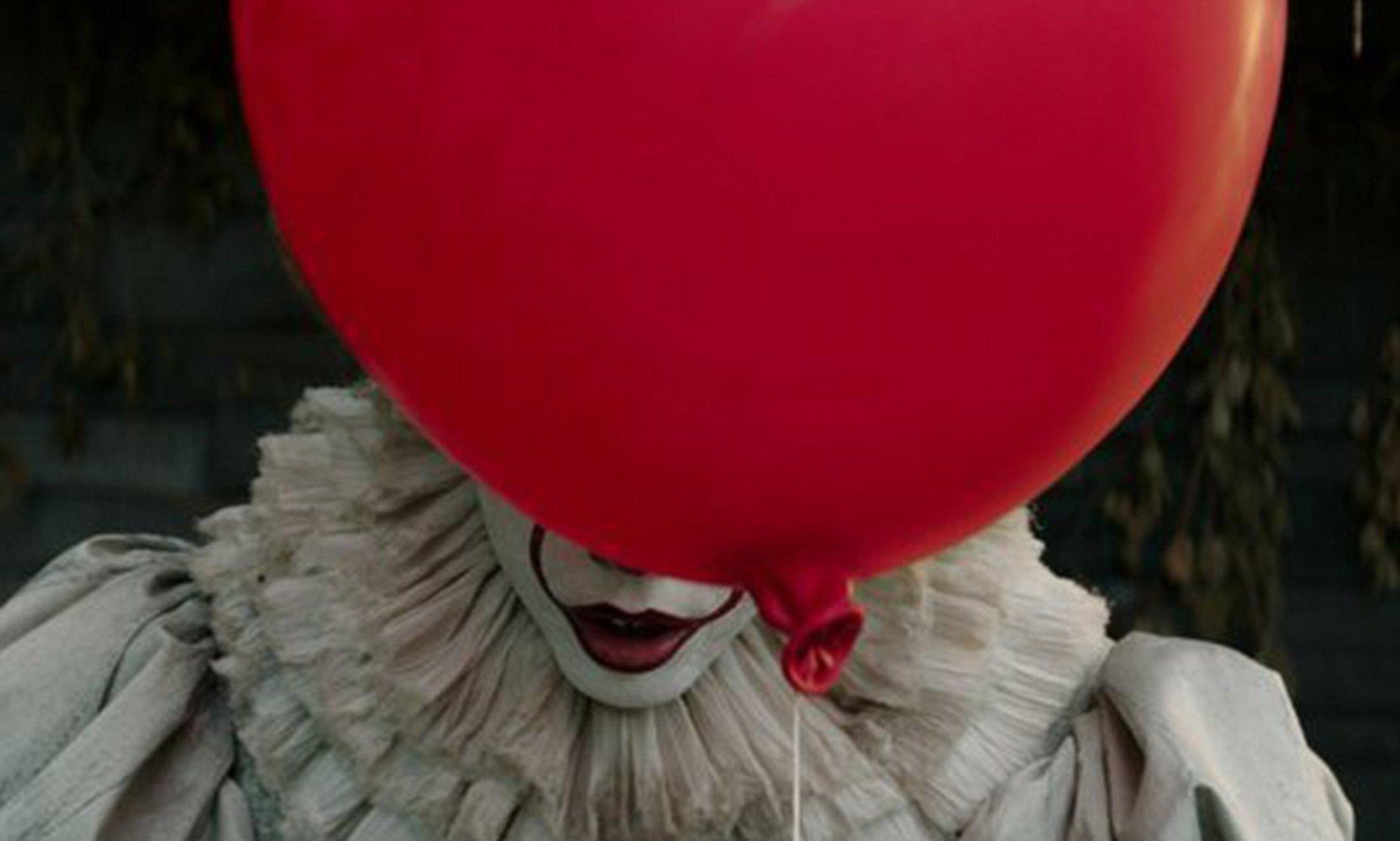 1908x1146 New image of Pennywise from Stephen King's IT released. Daily Mail Online