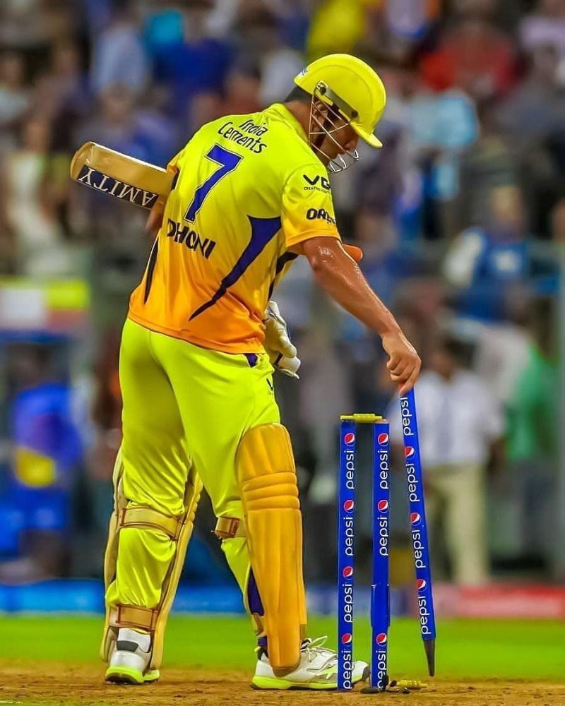 800x1000 MS Dhoni Wallpaper