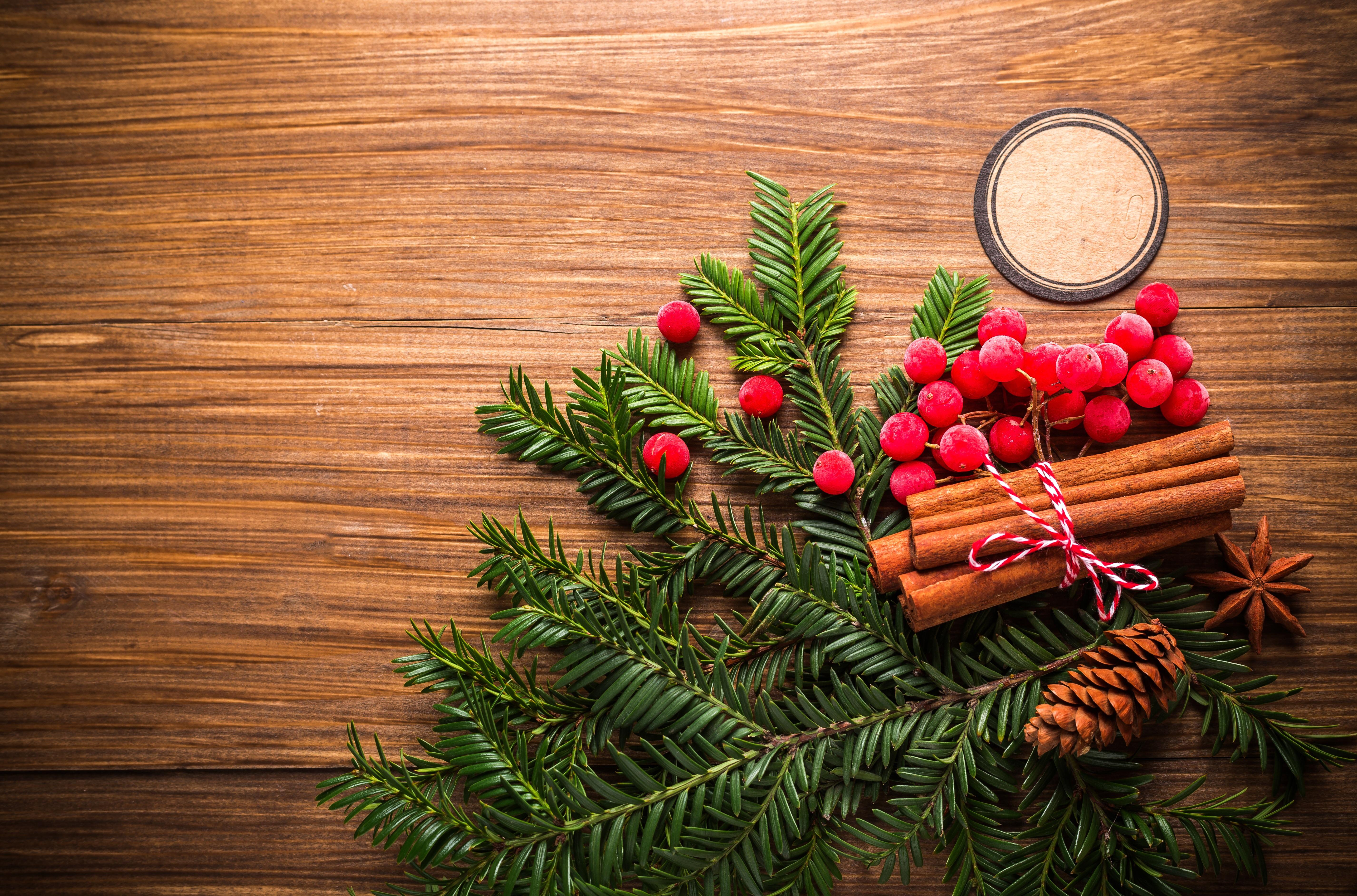 5706x3768 Cinnamon, Berry, Wood, Christmas wallpaper