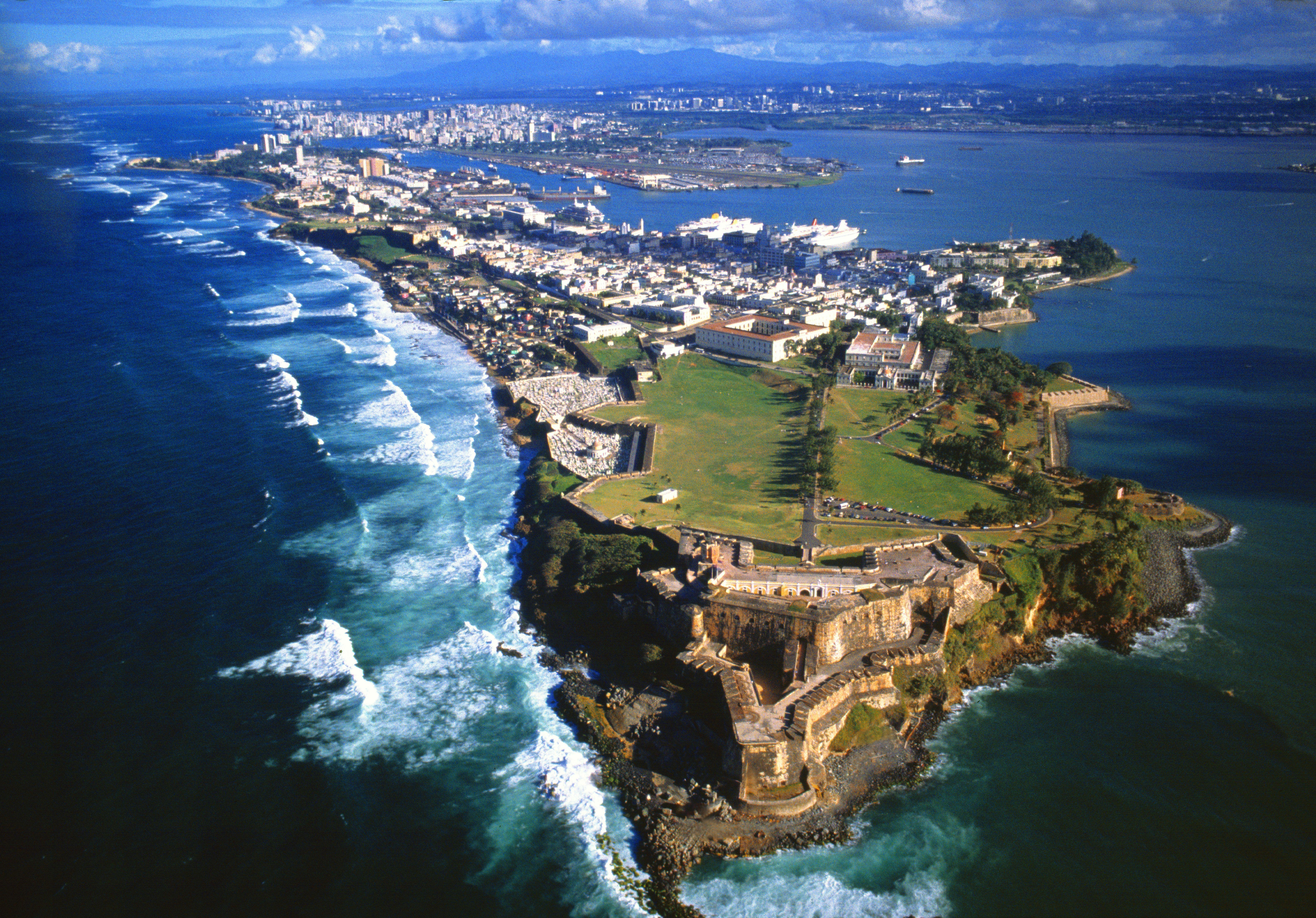7336x5117 Puerto Rico's El Morro Fort. Puerto rico vacation, San juan puerto rico, Places to visit