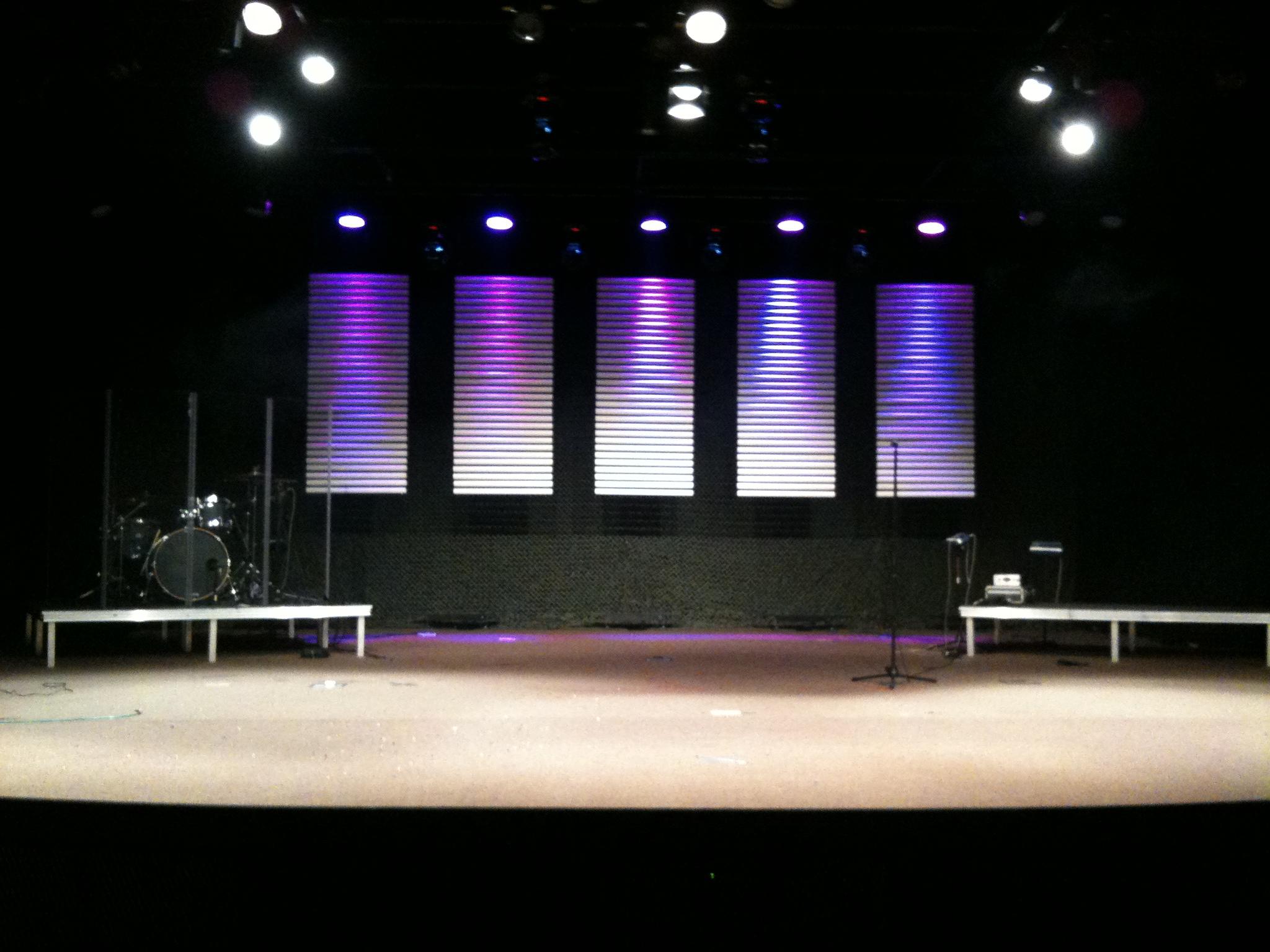 2048x1536 IMG_0026 Stage sets and stage design ideas from churches around the globe