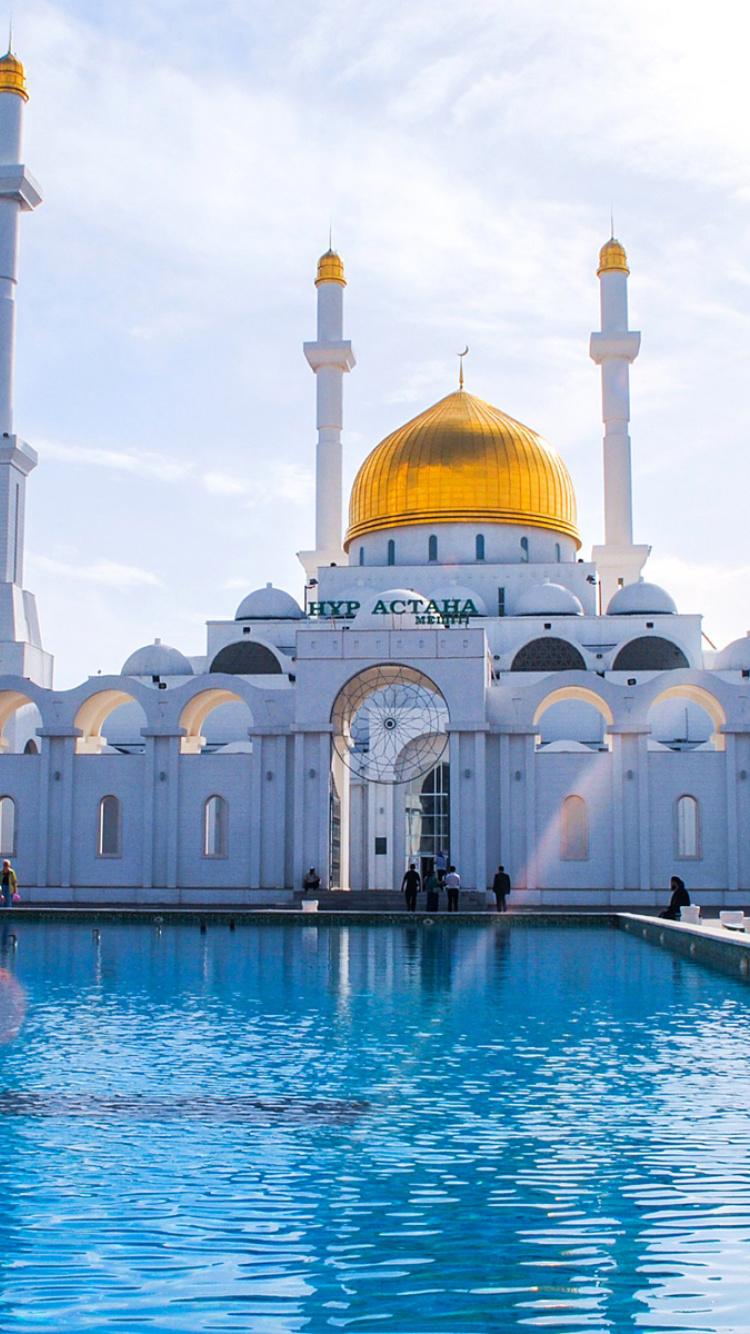 750x1334 Mosque in Astana Wallpaper for iPhone 6