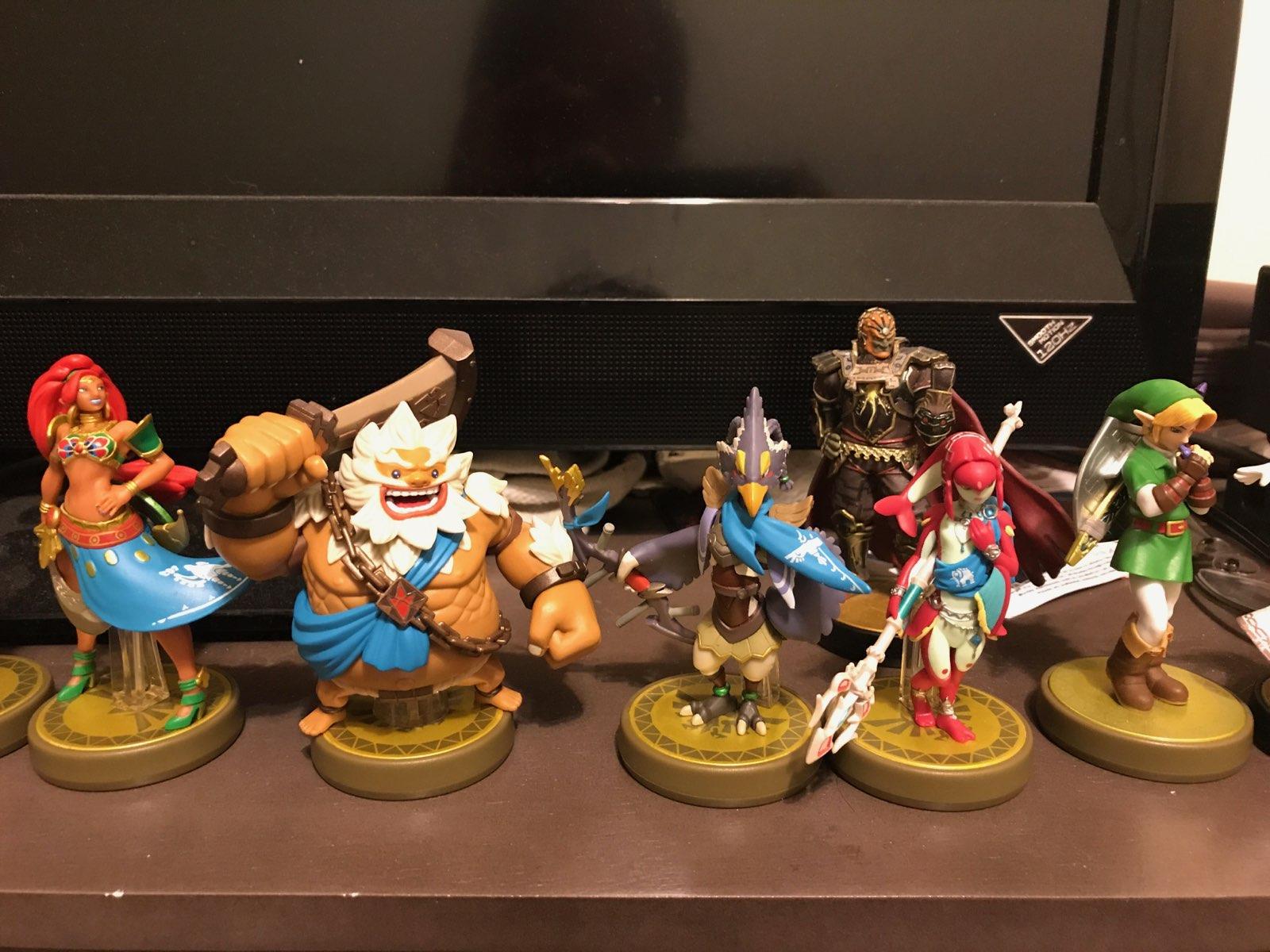 1600x1200 Breath of the Wild Champion amiibo