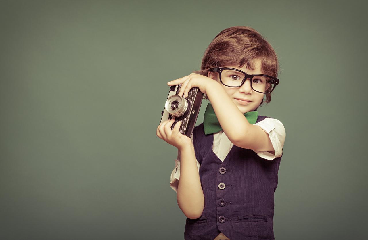 1280x835 Desktop Wallpaper Boys Camera Children Hands eyeglasses Colored