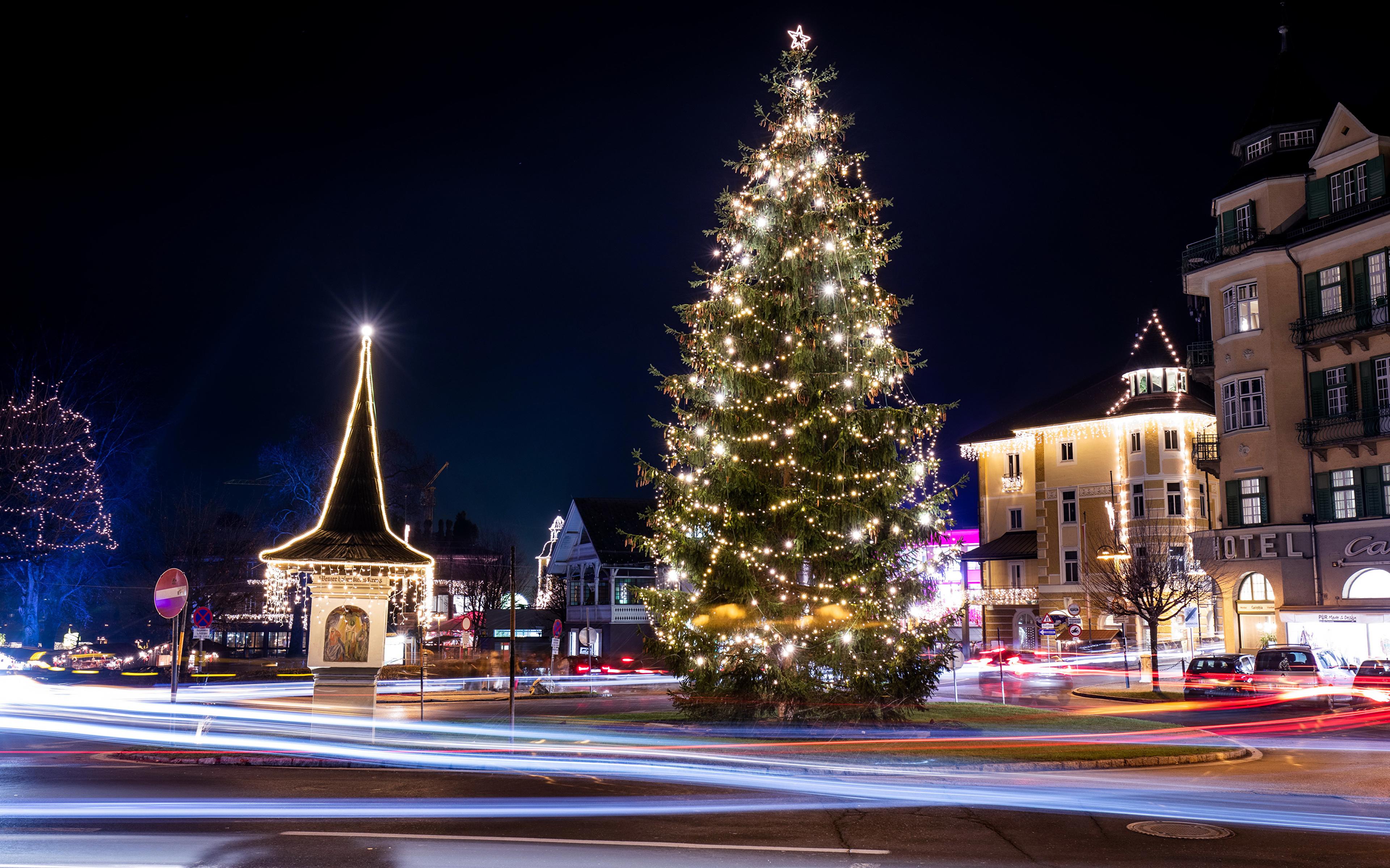 3840x2400 Photo Austria Christmas Winter New Year tree Street night 3840x2400