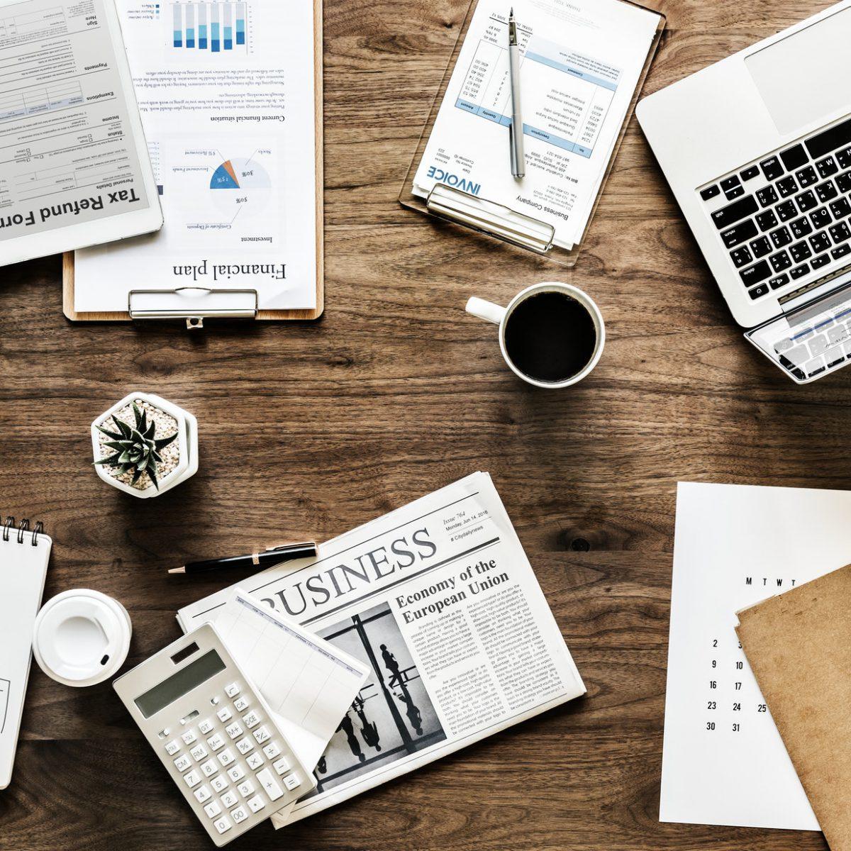 1200x1200 Top Differences Between Social and Digital Marketing Media Strategies Summit Blog