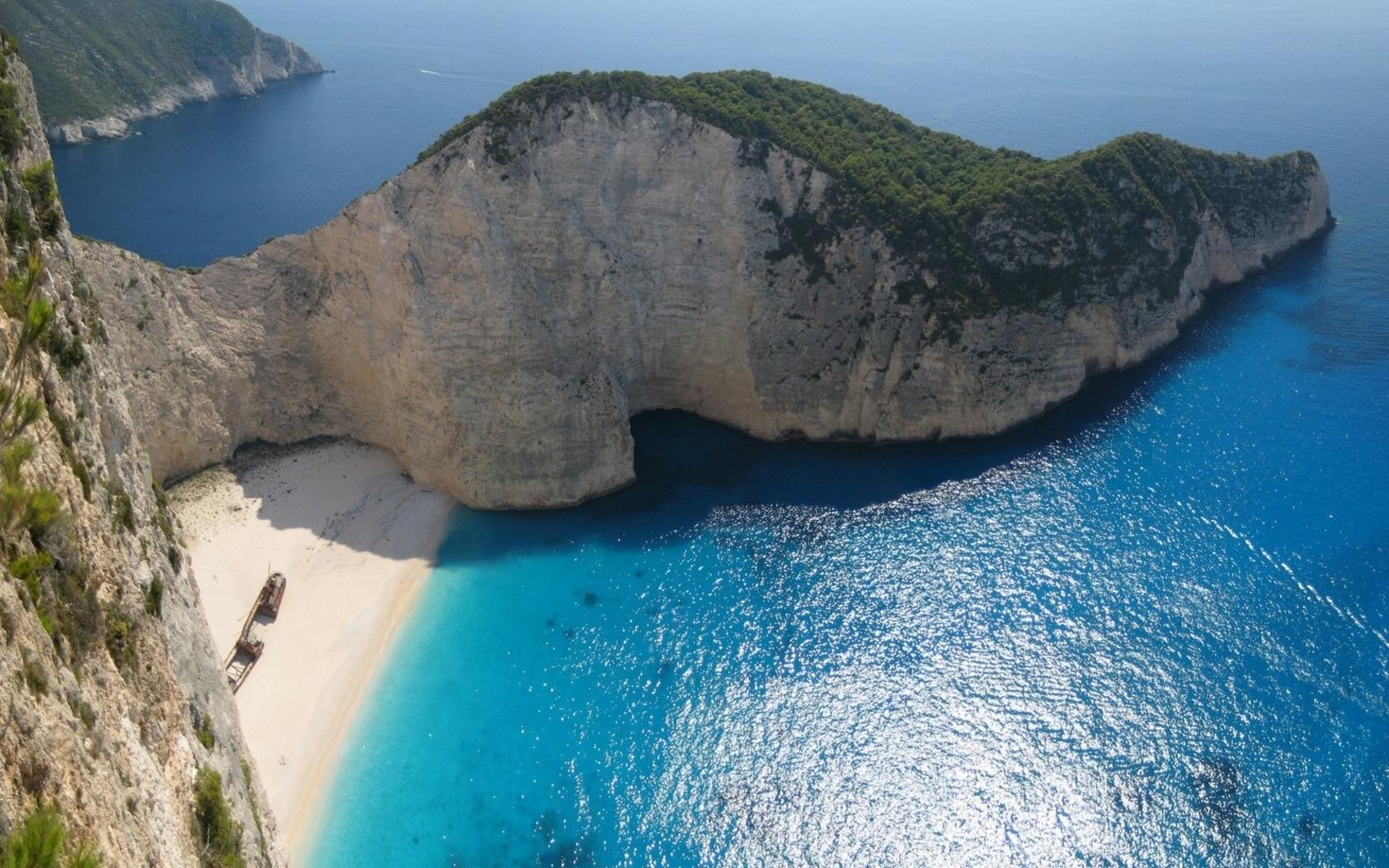 1680x1050 Explore Jet Set Zante: What's Hot Now