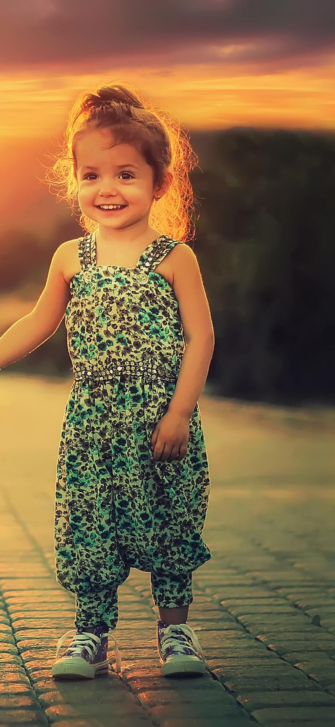 1080x2340 Cute children Wallpaper 4K, Cute boy, Cute girl, Playing kids, Toddlers, Cute