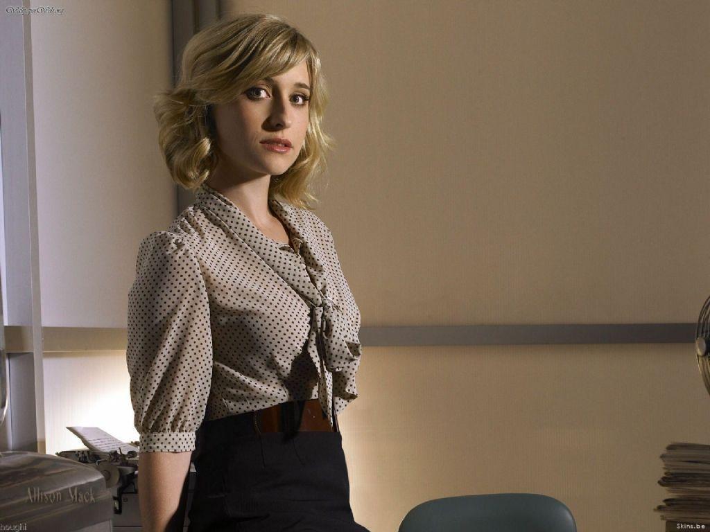 1024x768 Allison Mack Mack Wallpaper