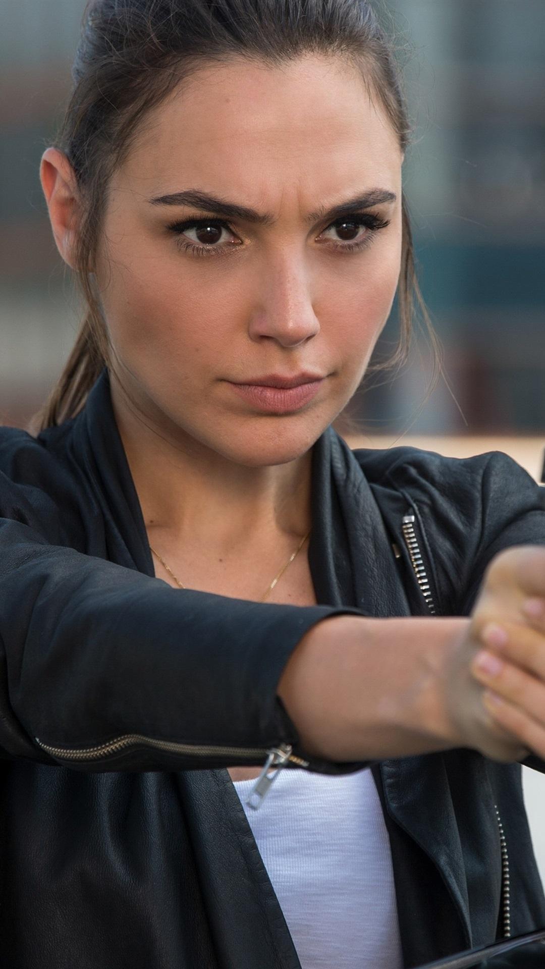 1080x1920 Gal Gadot, Keeping Up With The Joneses 1080x1920 IPhone 8 7 6 6S Plus Wallpaper, Background, Picture, Image