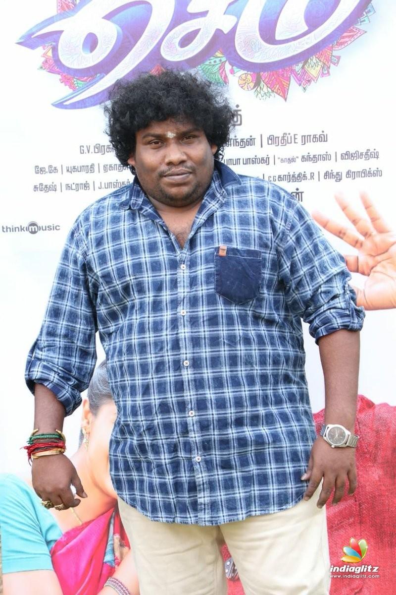 800x1200 Yogi Babu Wallpaper