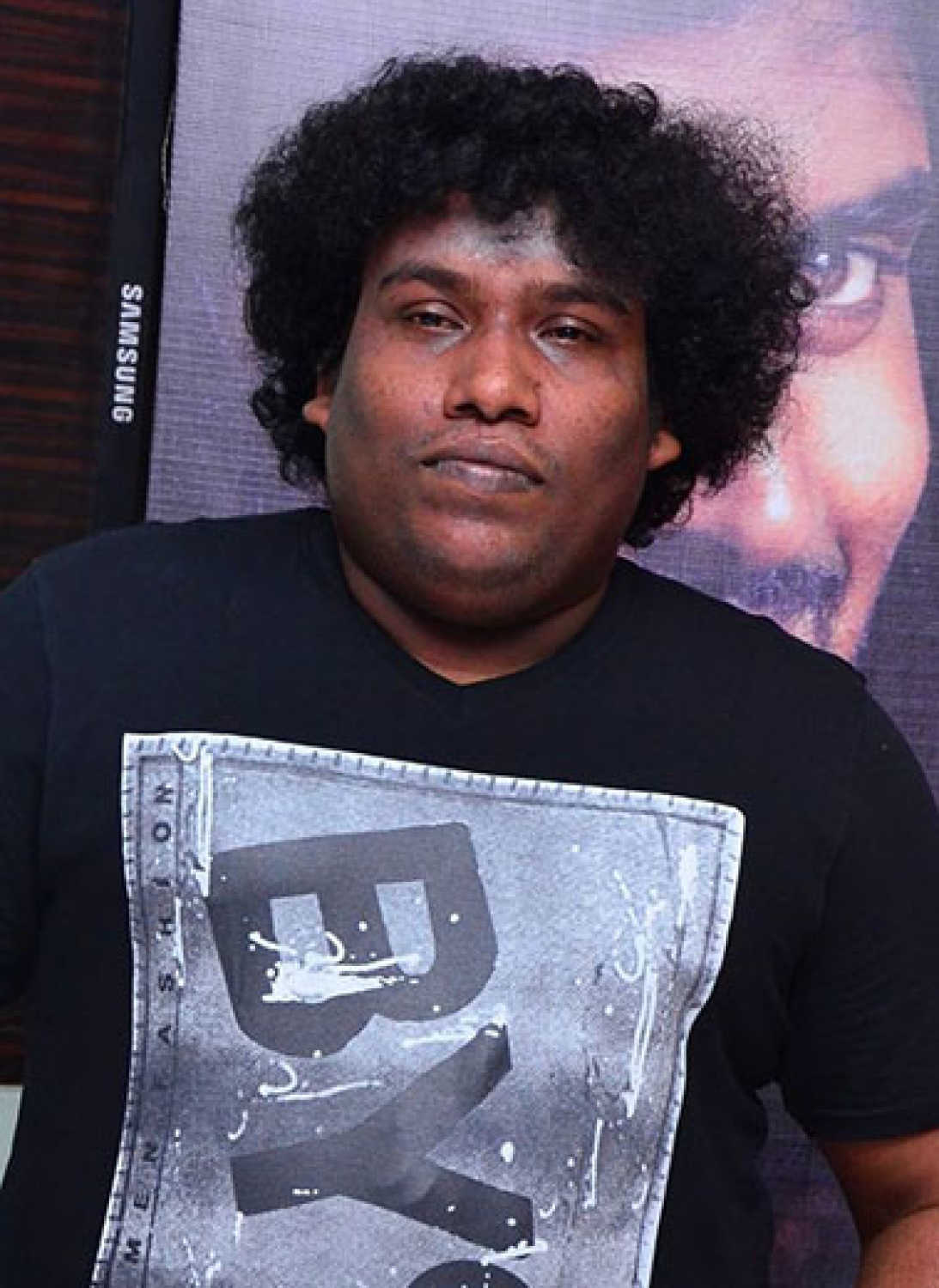1093x1500 Yogi Babu Wallpaper