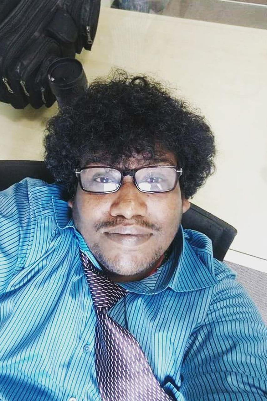 853x1280 Yogi Babu