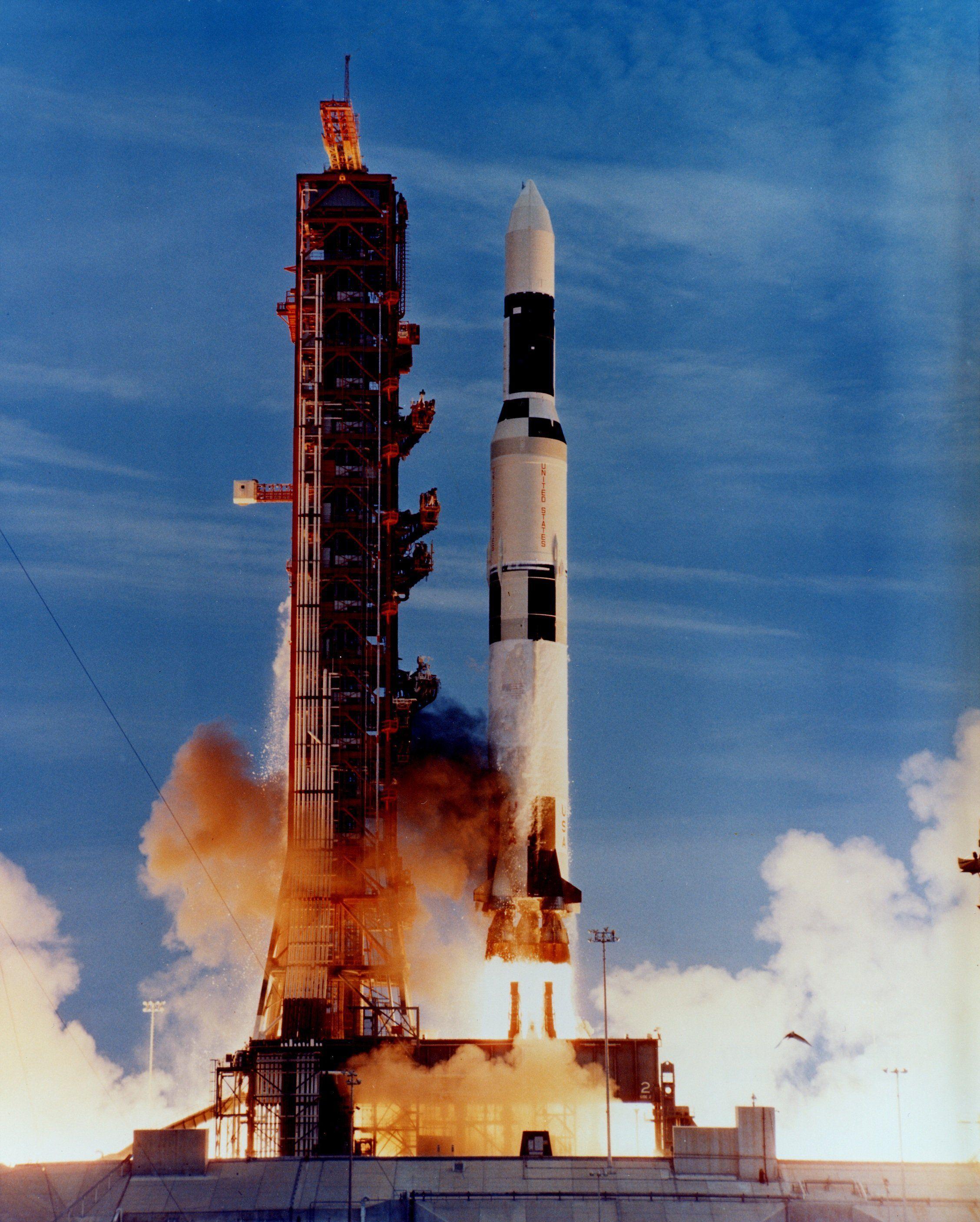 2256x2814 Saturn V Wallpaper
