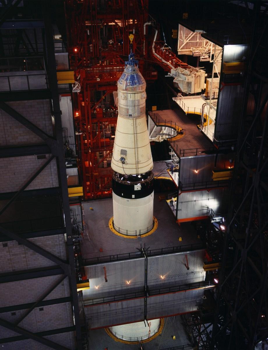 920x1200 Apollo 11 Image Gallery A Moonship