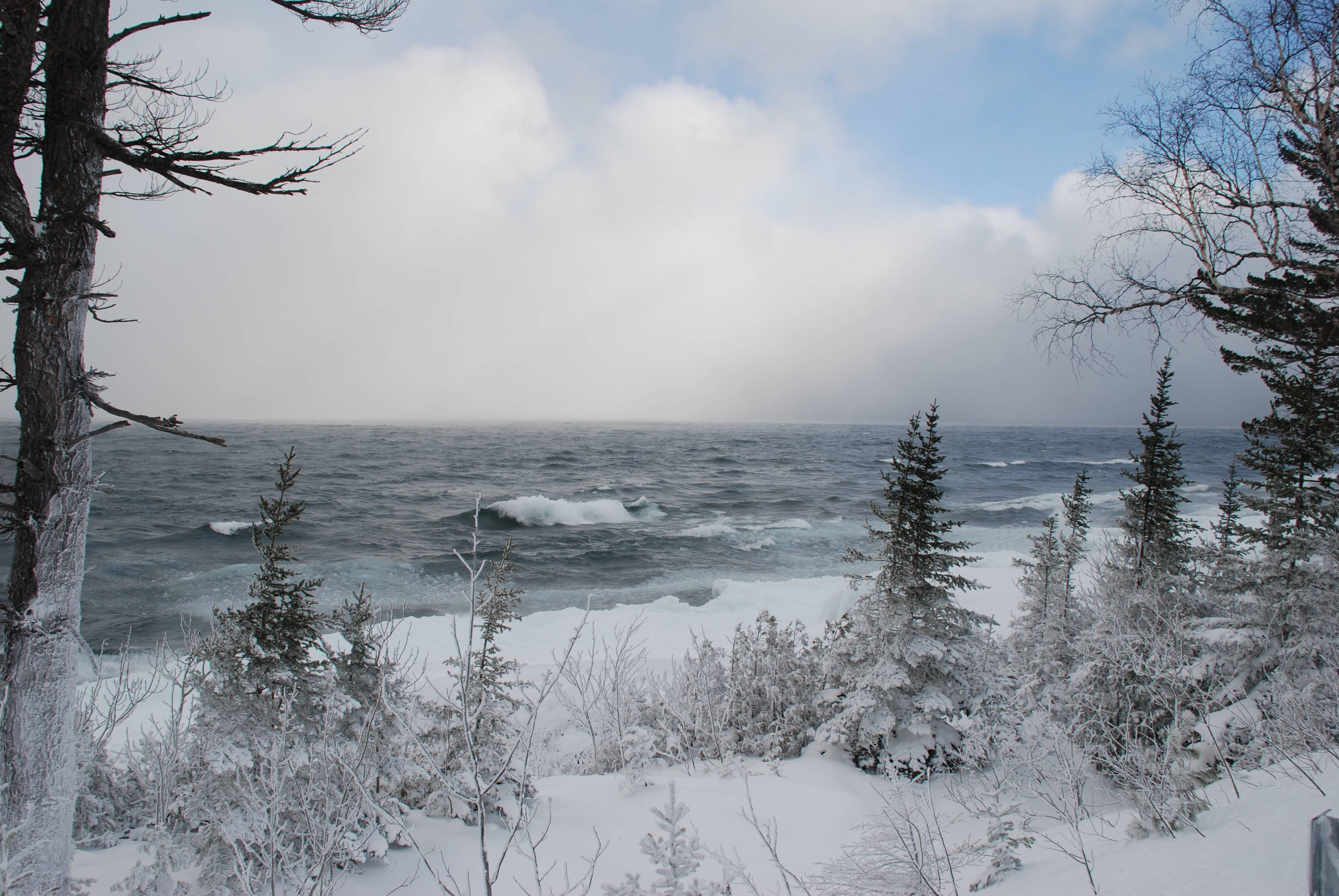 3872x2592 Lake Superior Wallpaper