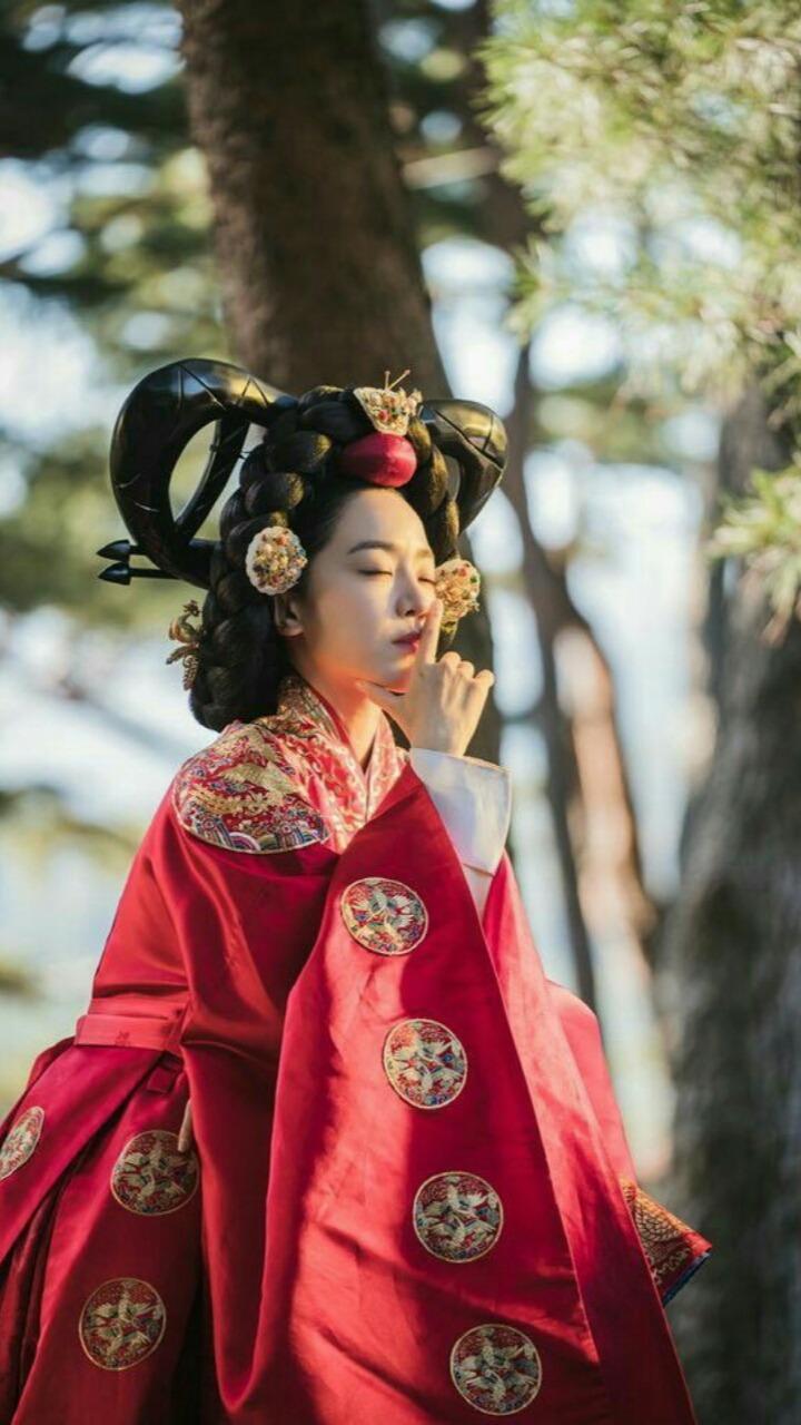 720x1280 Kpop And Kdrama Wallpaper