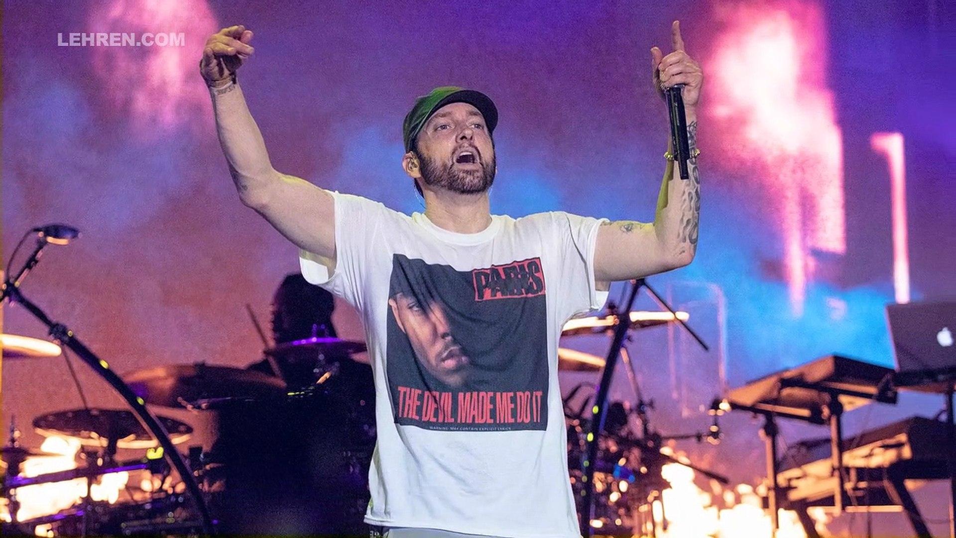 1920x1080 Eminem Concert 2018