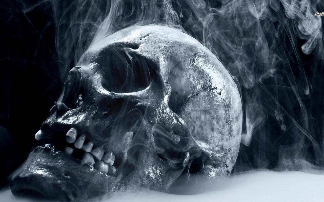 1280x800 Smoking Skull Wallpaper