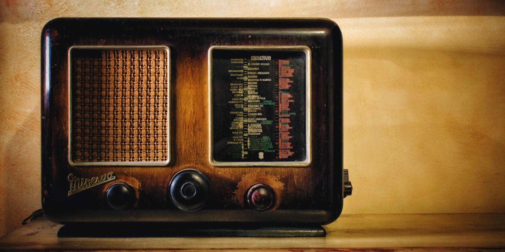 1680x840 Ways to Listen to Old Time Radio Shows Online for Free