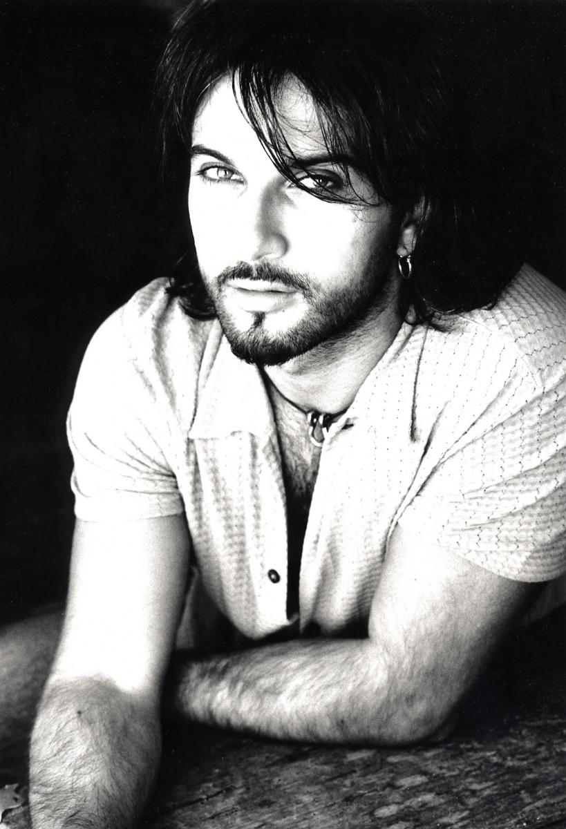 819x1200 Tarkan wallpaper