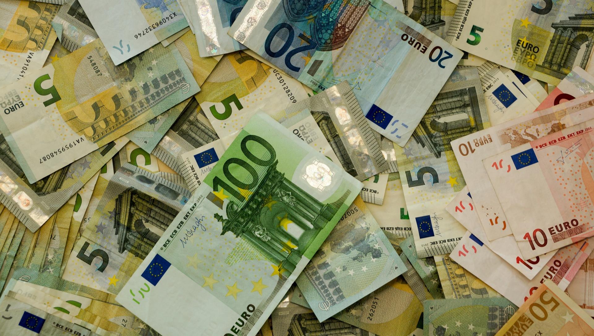 1920x1085 Euro Banknotes Free Domain Picture