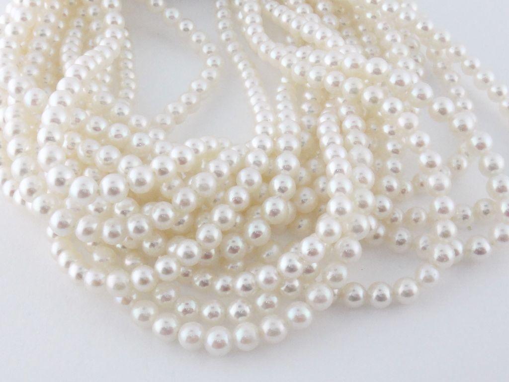 1024x768 Diamonds and Pearls Wallpaper