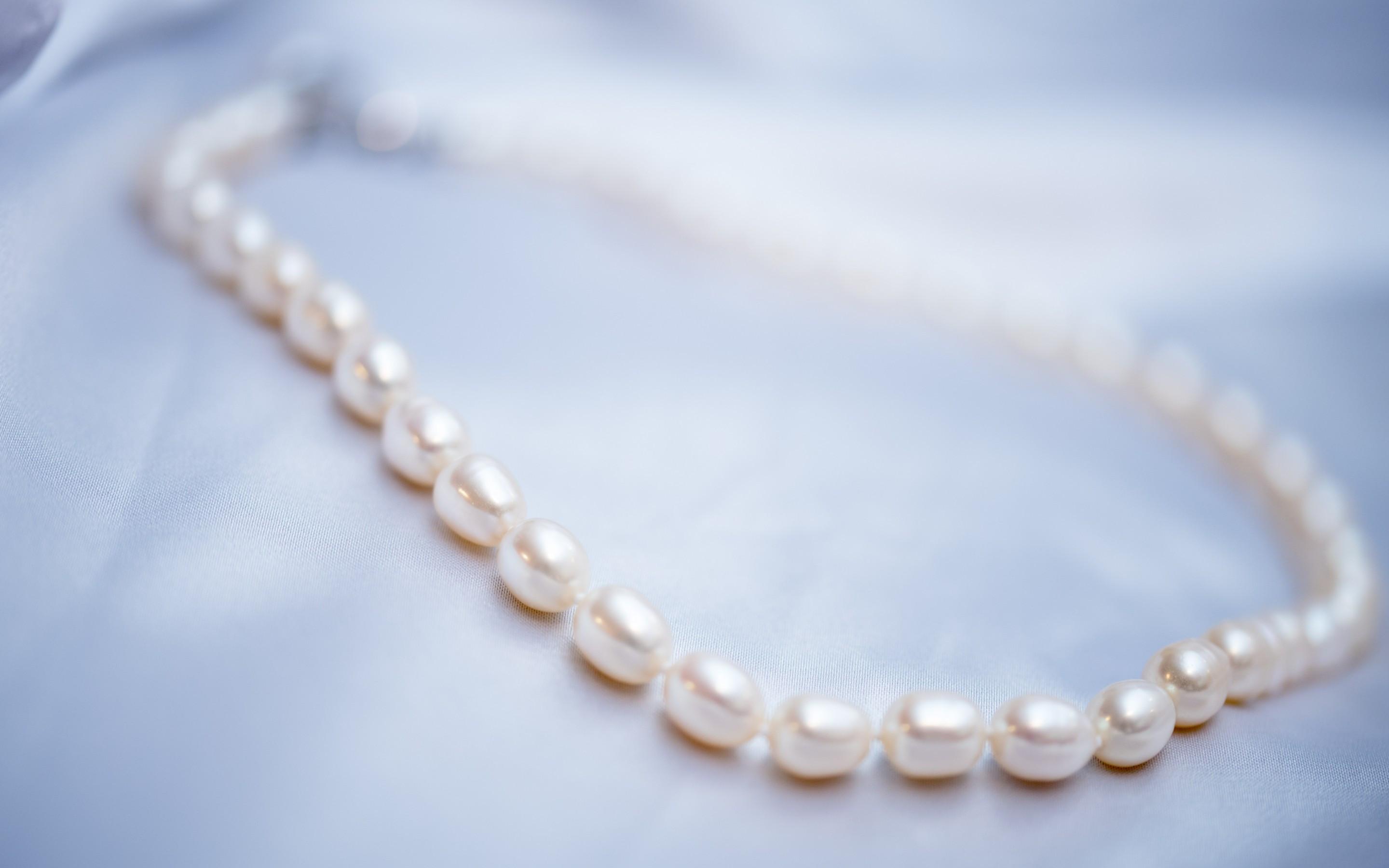 2880x1800 Download 2880x1800 Pearl, Necklace, Jewelry Wallpaper for MacBook Pro 15 inch
