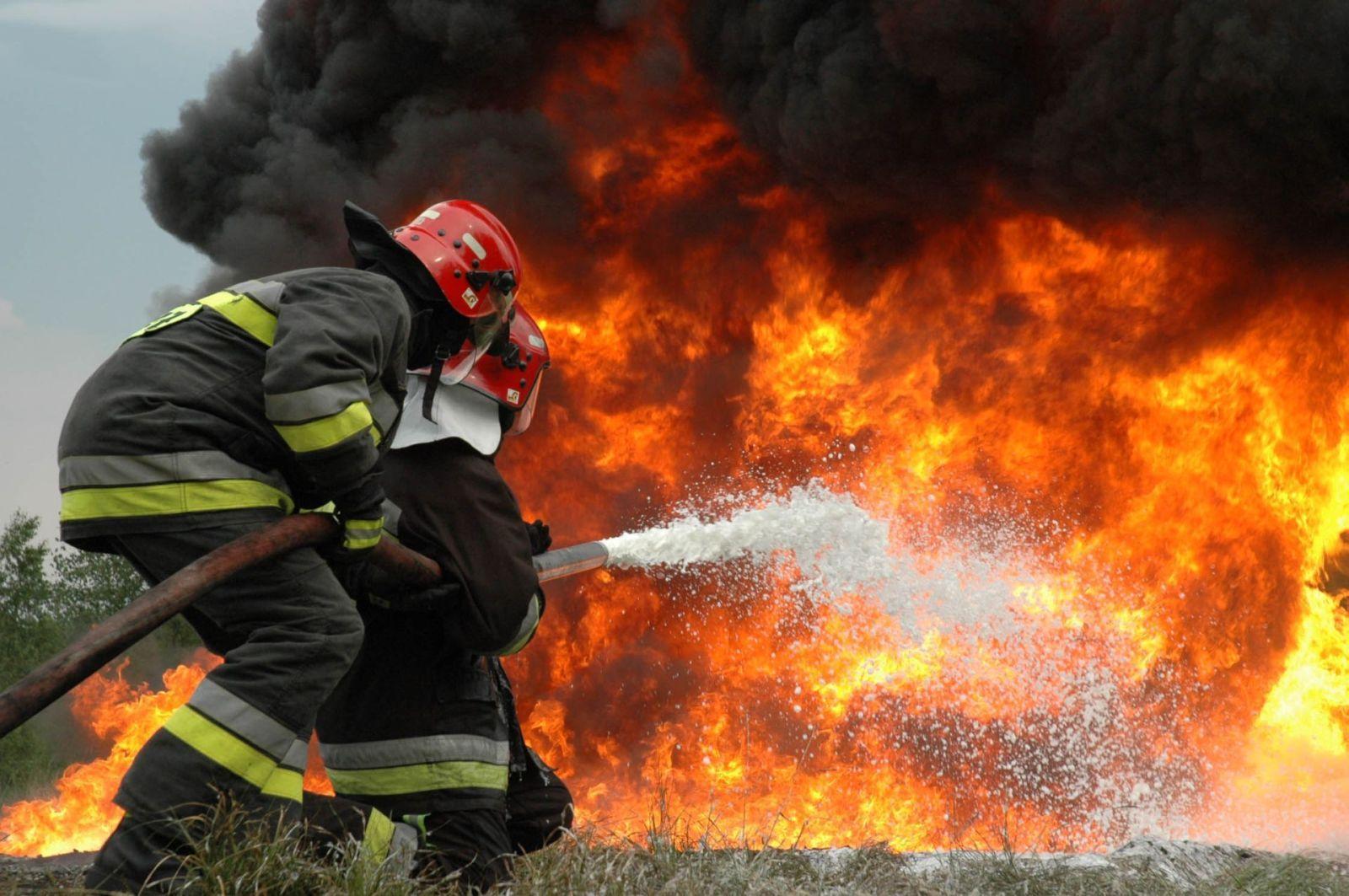 1600x1063 Free Firefighter Wallpaper for Phone 1600×1063 Firefighting Wallpaper (37 Wallpaper). Adorable Wa. Fire safety training, Fire safety awareness, Fire training