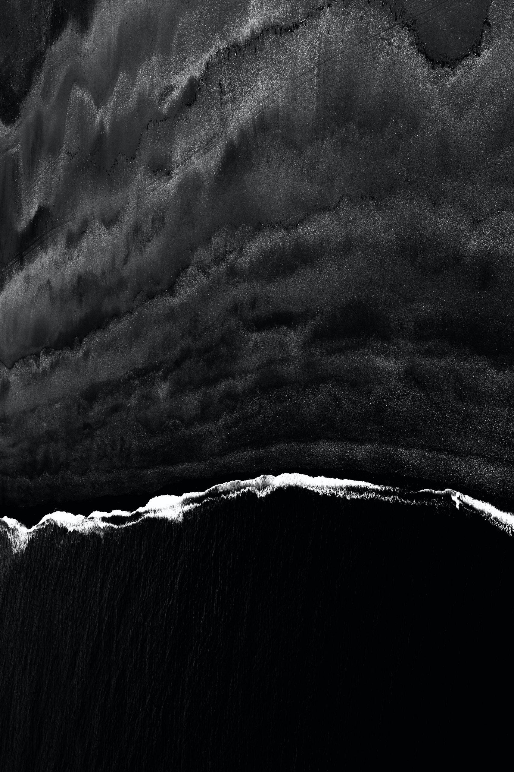 1707x2560 Aesthetic Dark Wallpaper for iPhone That Set the Mood