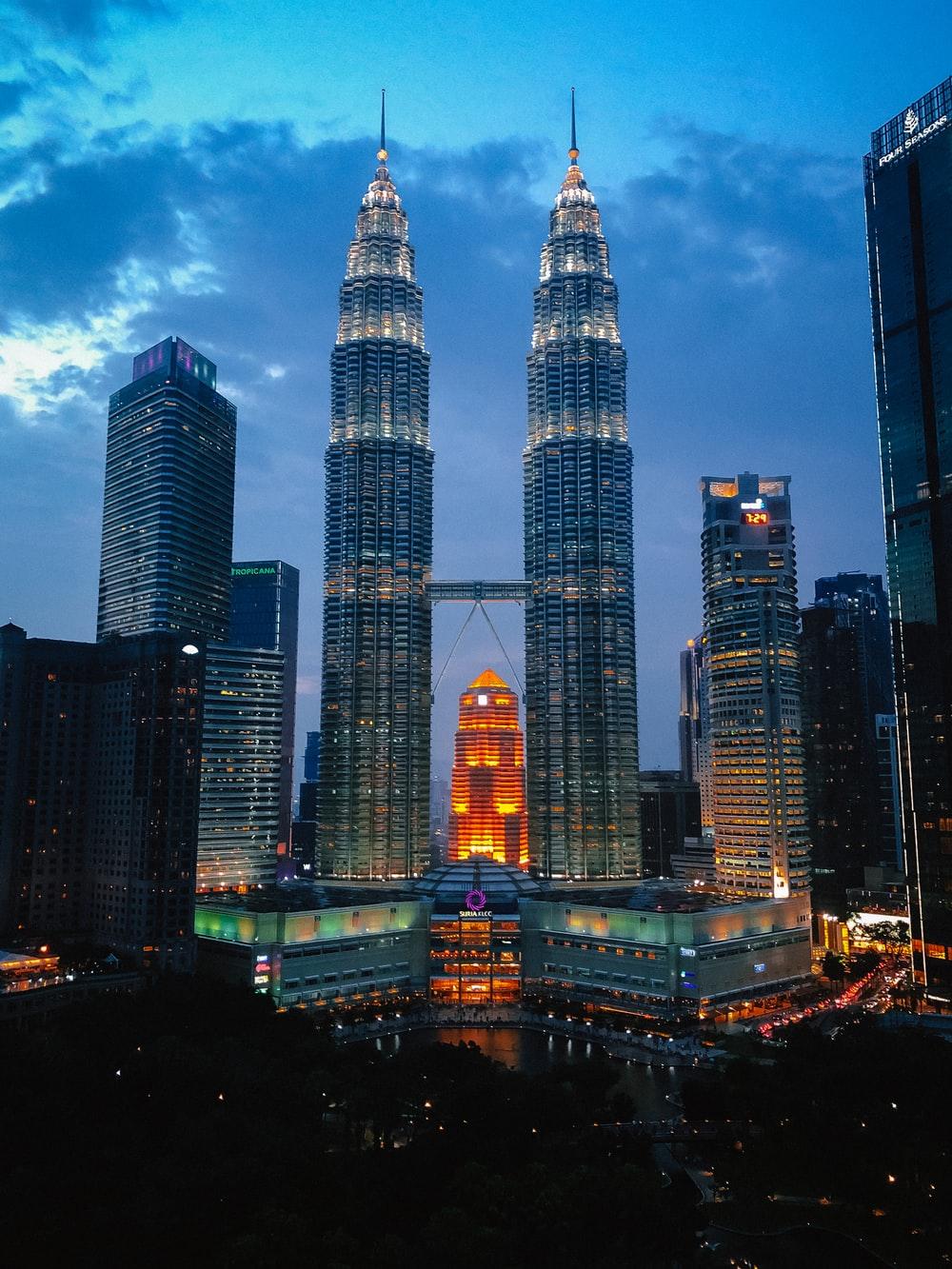1000x1333 Petronas Twin Tower Picture. Download Free Image