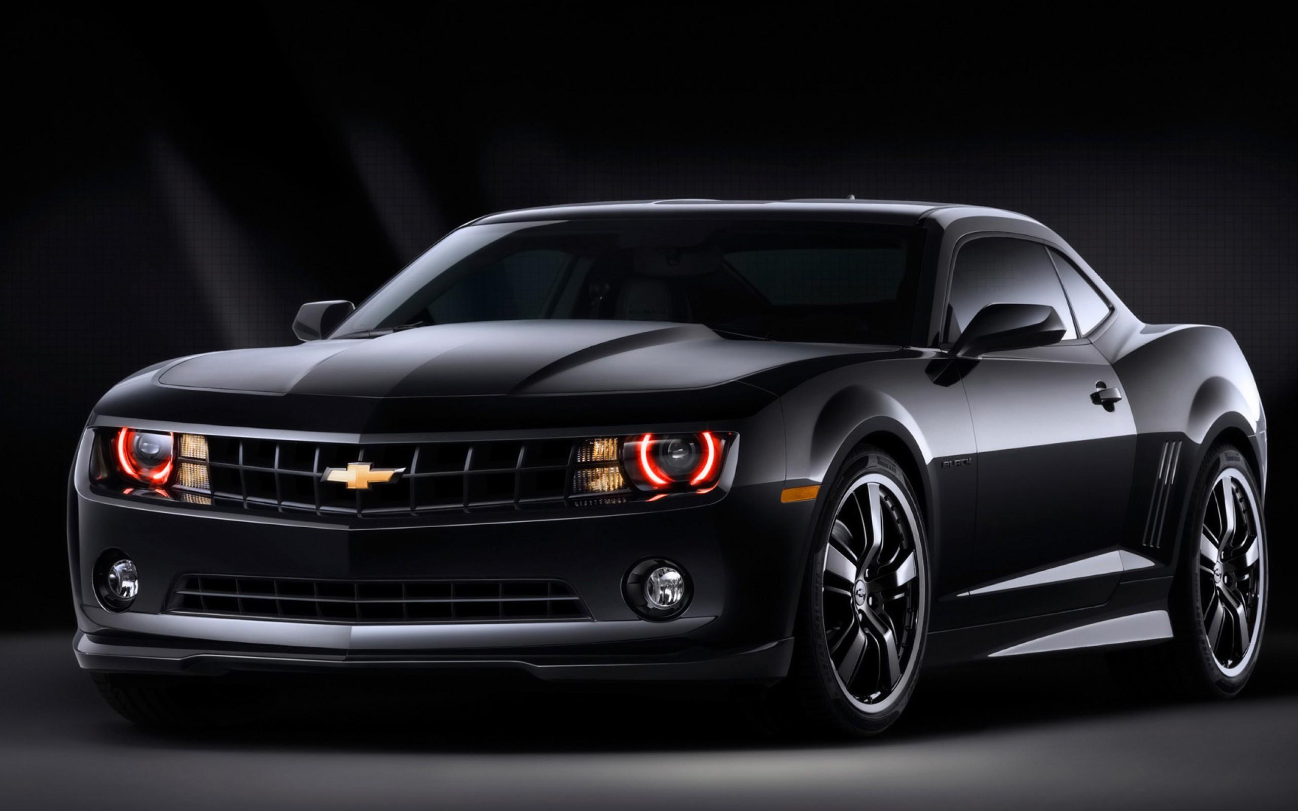 2560x1600 Black Car Background