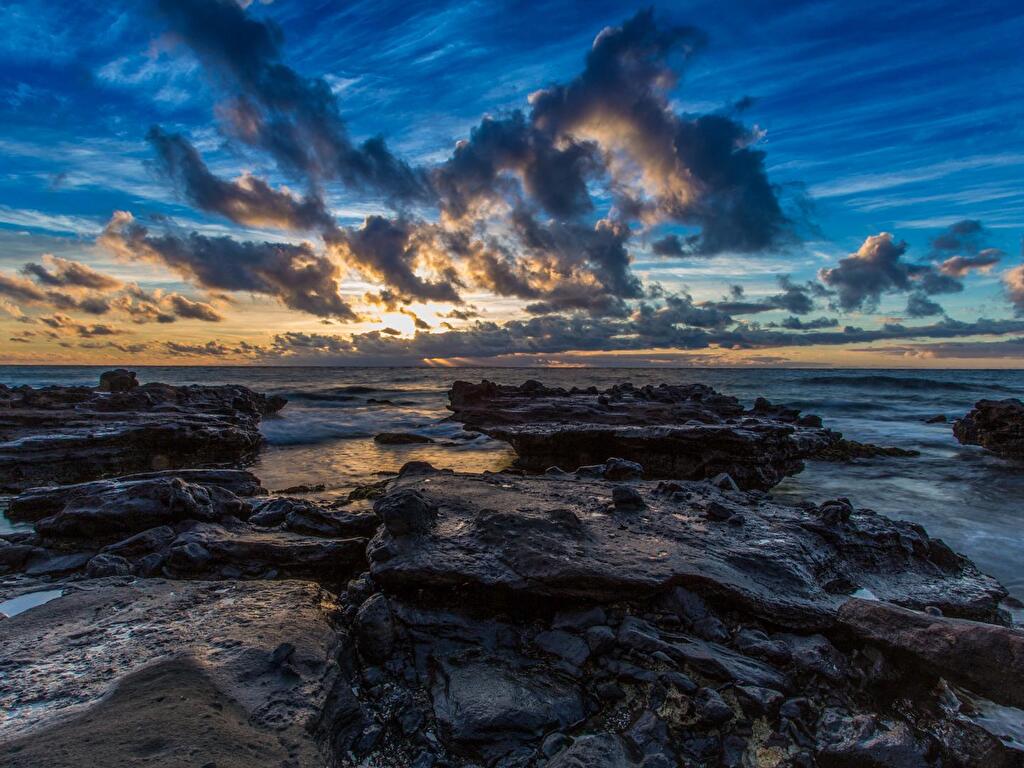 1024x768 Sunrise in Oahu, Hawaii: wallpaper