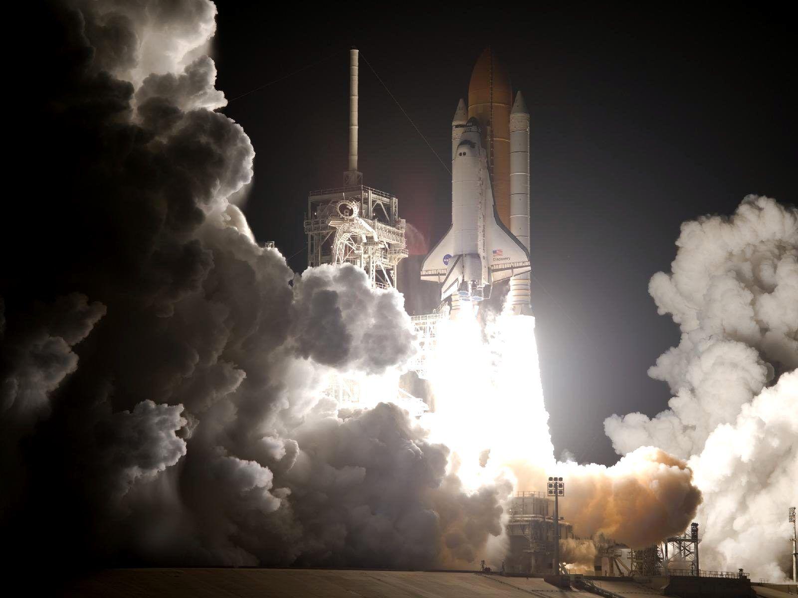 1600x1200 Rocket Launch Wallpaper