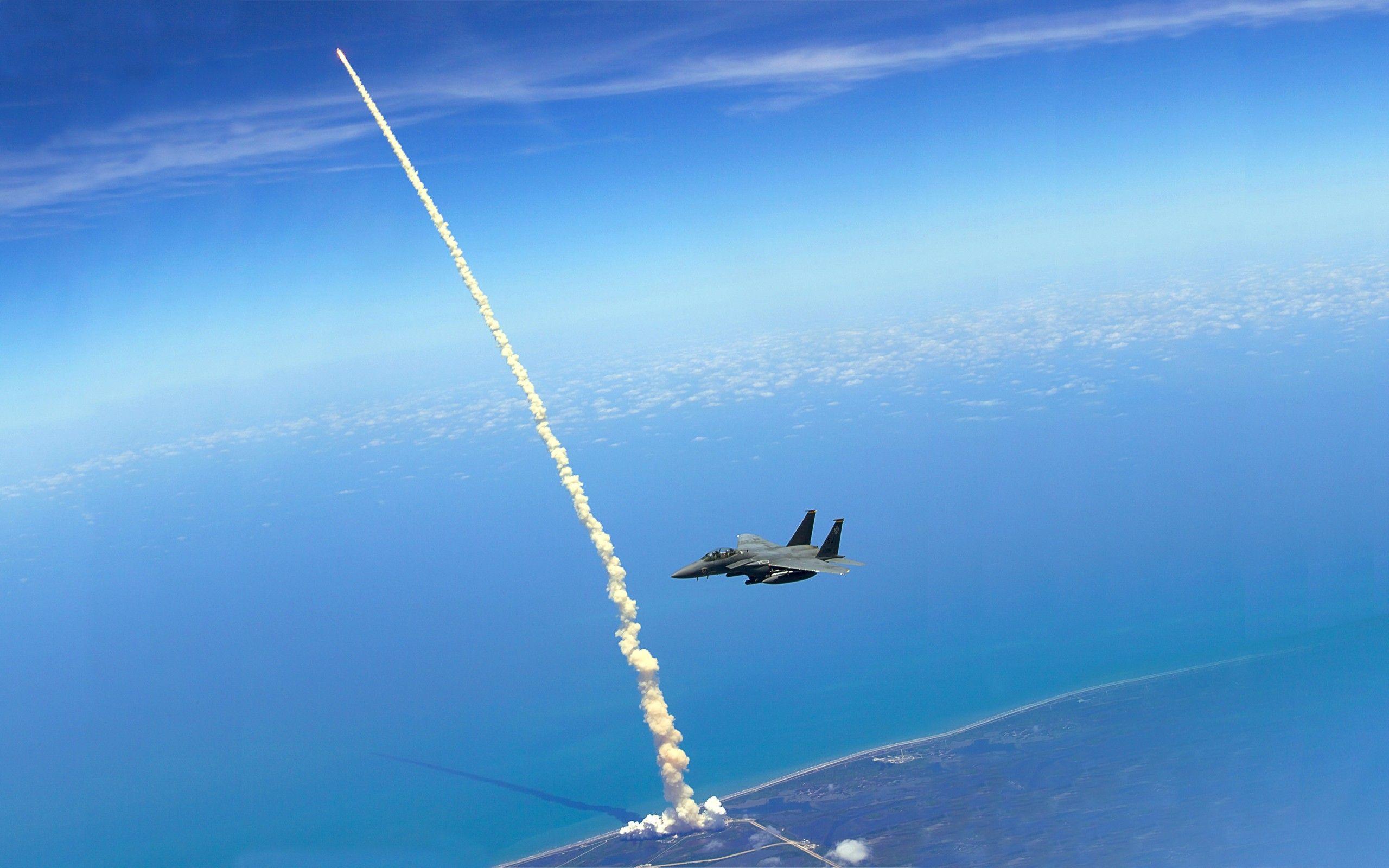 2560x1600 Rocket Launch Wallpaper