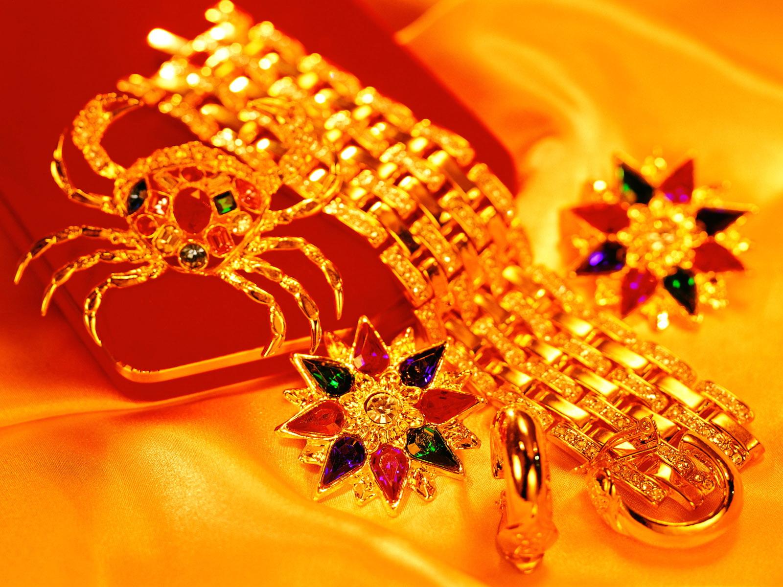 1600x1200 Gold jewelry wallpaper and image, picture, photo