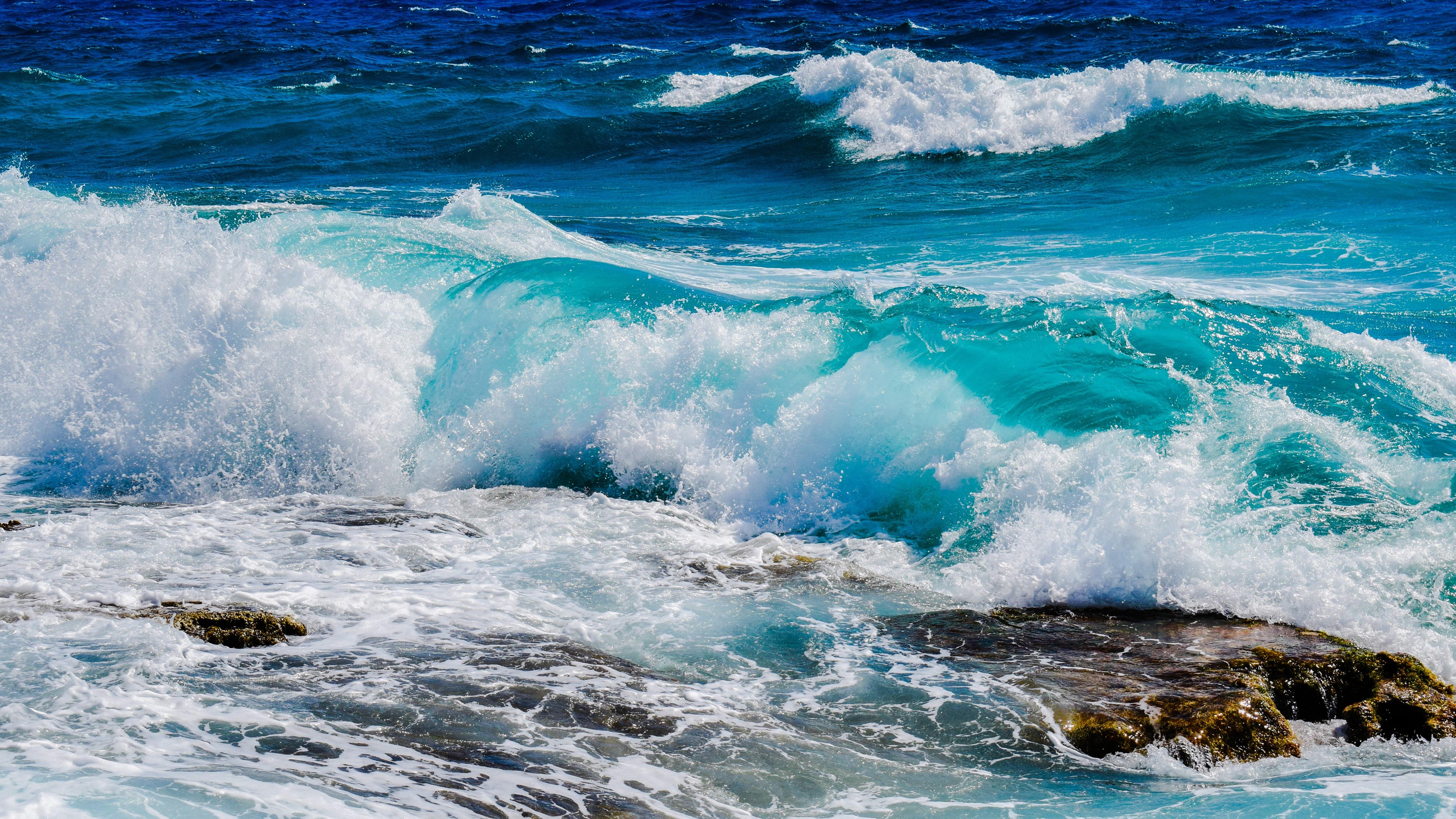 5398x3037 Body of Water Waves · Free