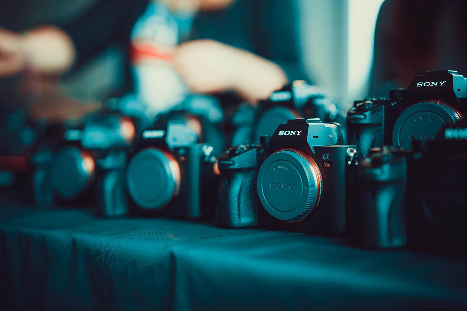 1500x1001 Recommended Accessories for Your New Sony a7R III or a7 III Camera