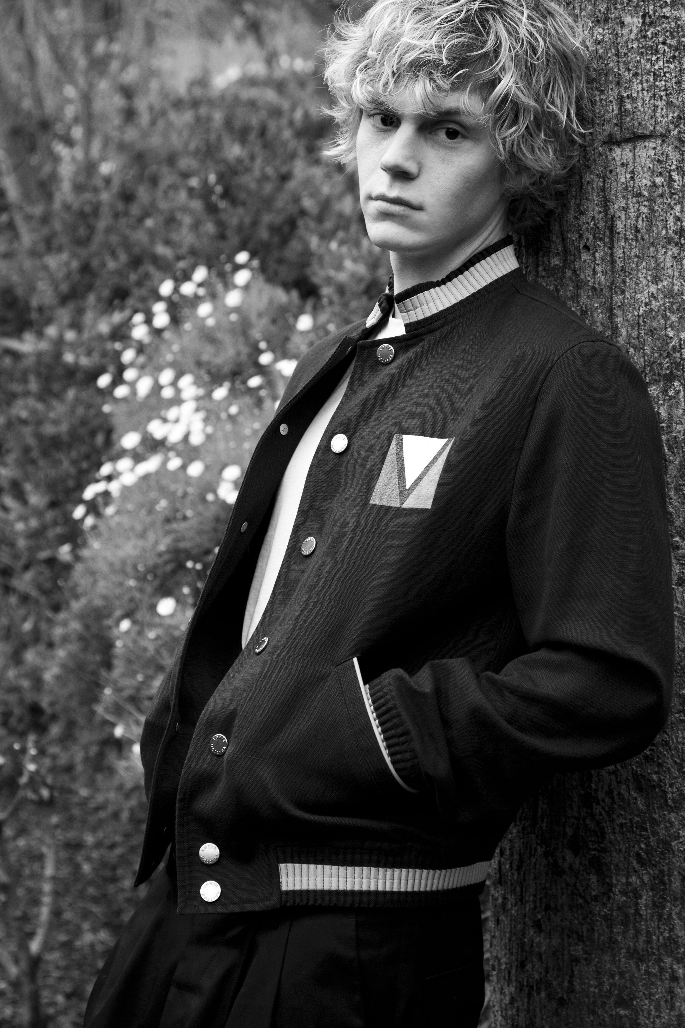 2200x3300 Evan Peters Wallpaper for Desktop