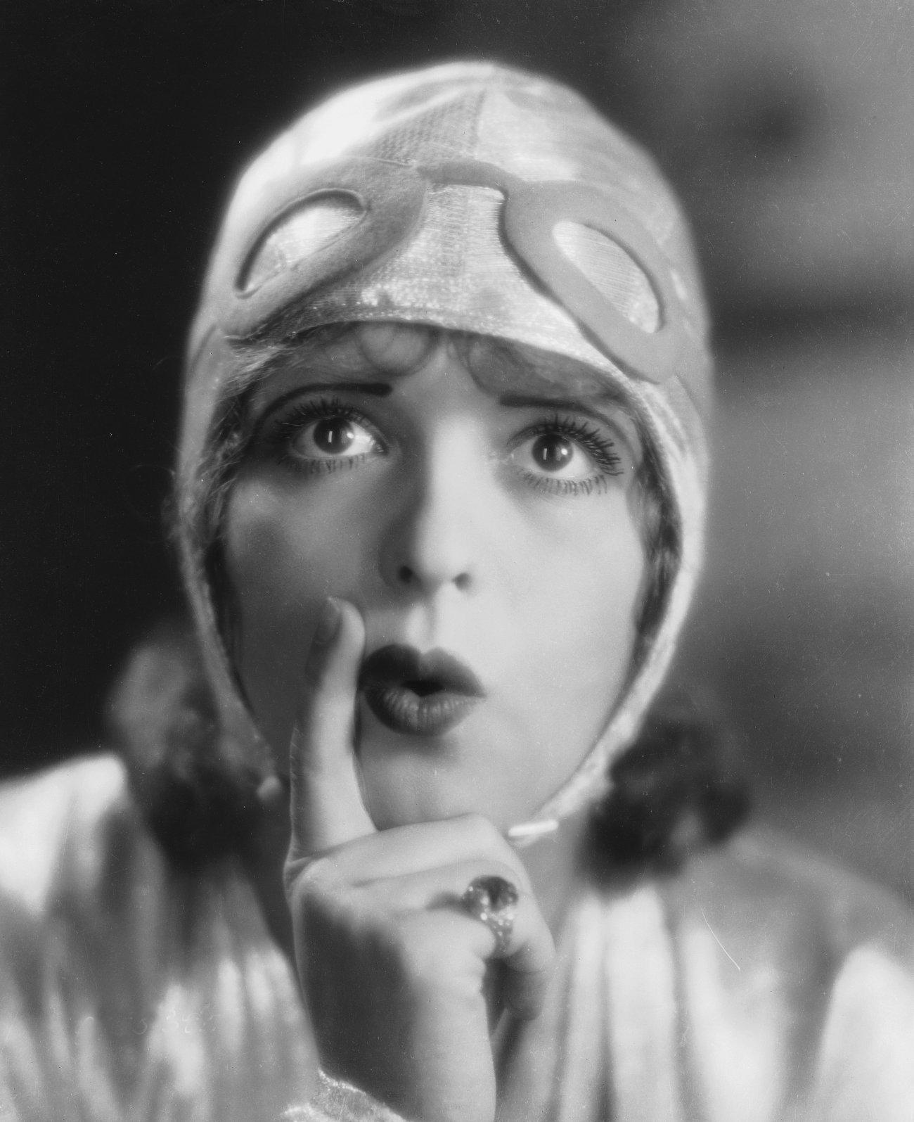 1300x1595 Clara Bow