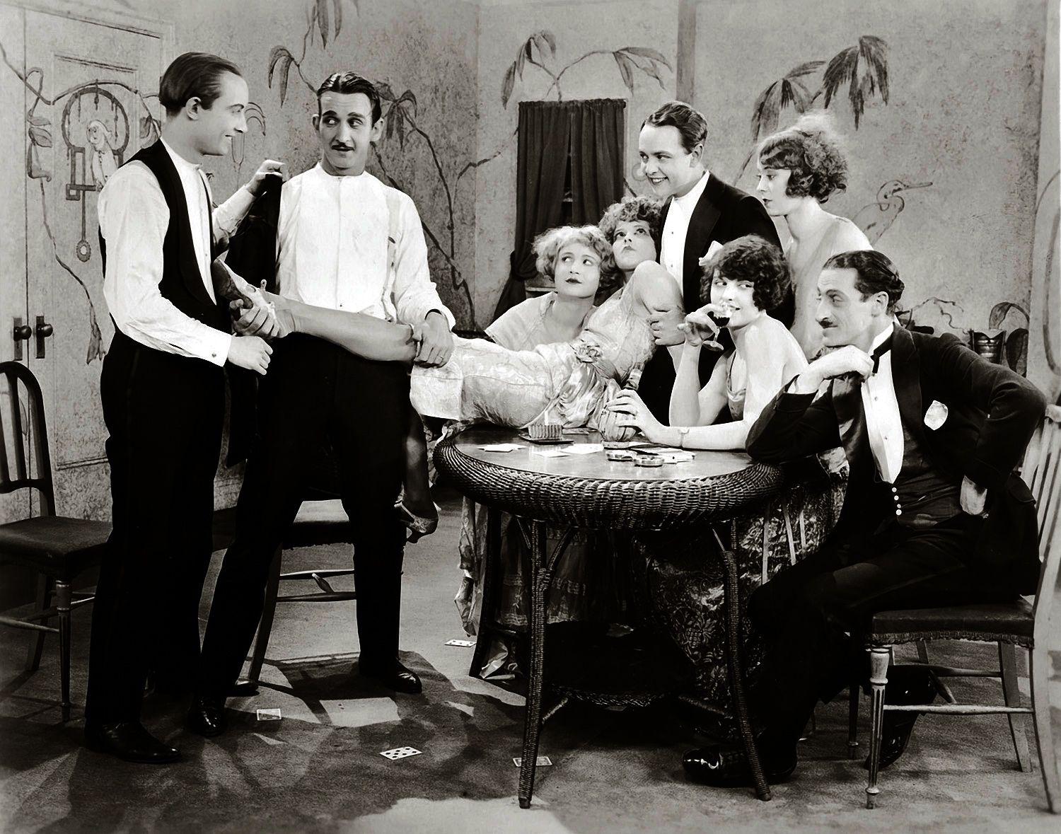 1500x1179 Clara Bow in Wine (1924). Bow wallpaper, Clara bow, Vintage photographs