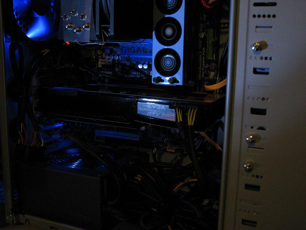 1024x768 Antec Nine Hundred 01