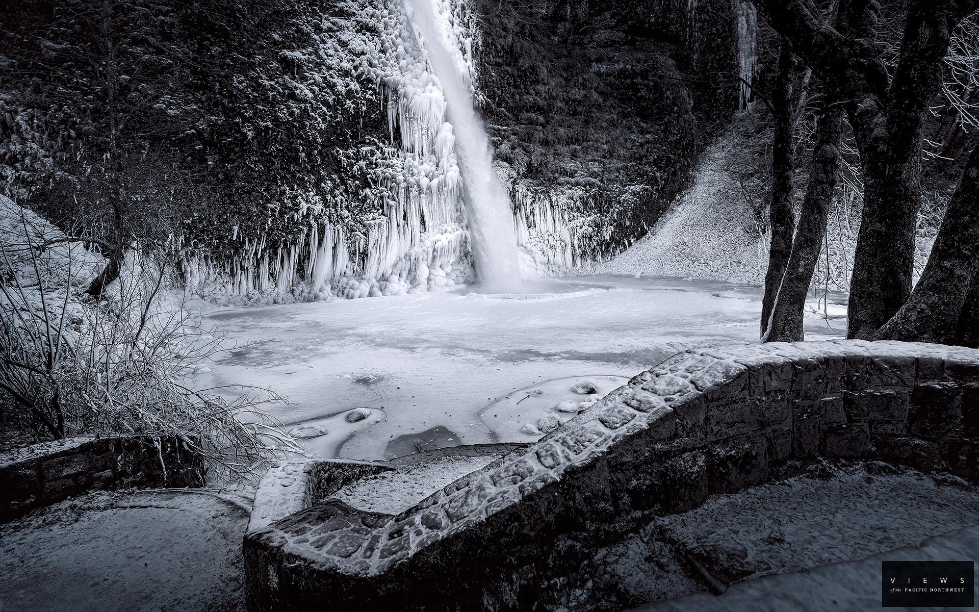 1920x1200 Waterfall BW Winter Snow wallpaperx1200