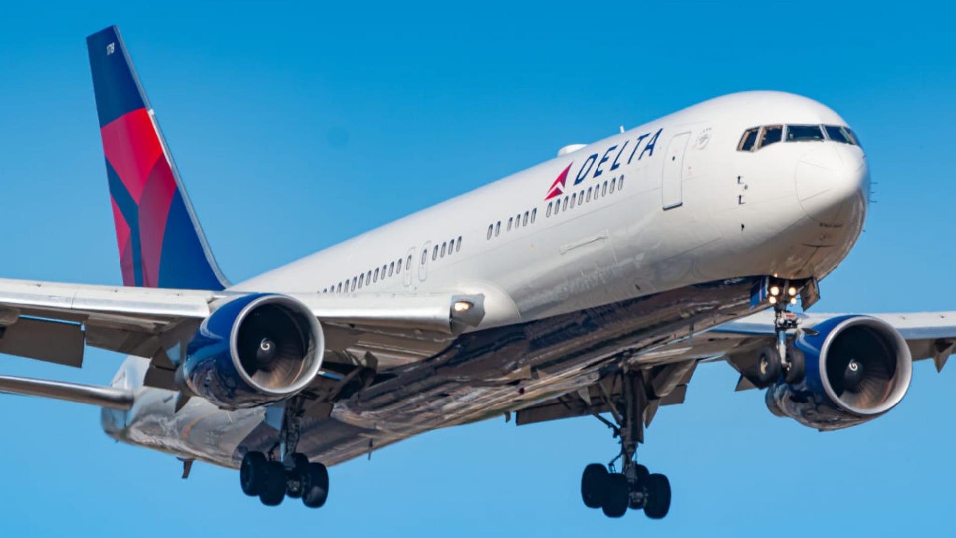 1920x1080 On This Delta Flight, the Crew Did Something to Remind All of Us of the Importance of Creating Personal Connections