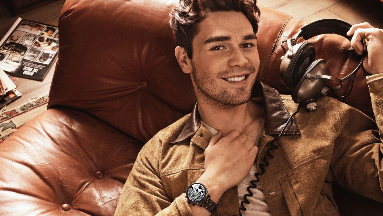 1333x750 Wallpaper kj Apa Tan, KJ Apa, Riverdale, Archie Andrews, 2018 Teen Choice Awards, Background Free Image