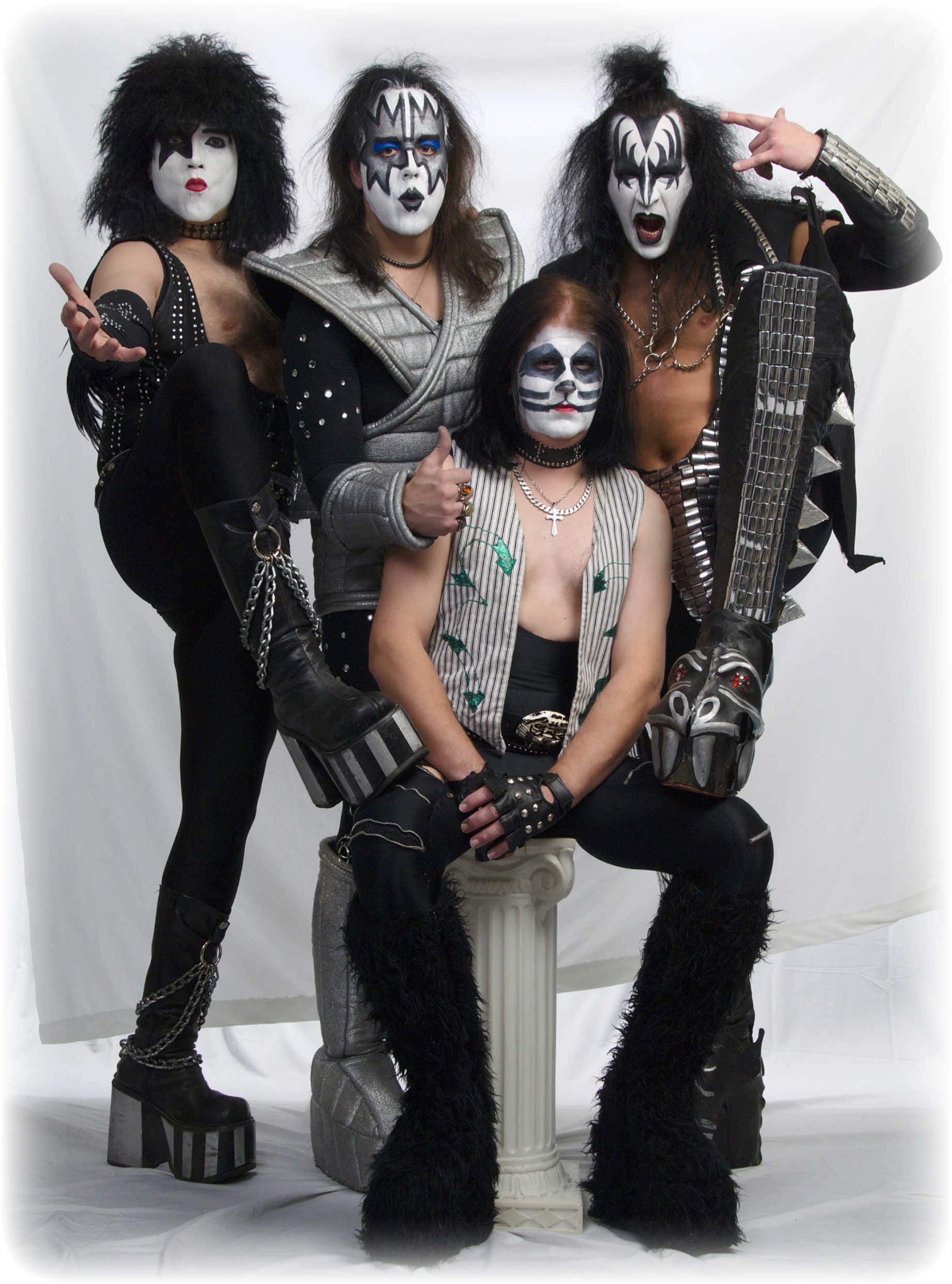 1840x2480 Kiss The Band Wallpaper