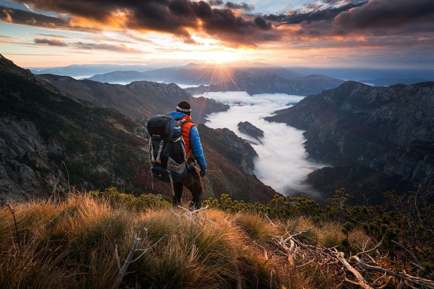 1500x1000 Mountain Hiking Wallpaper