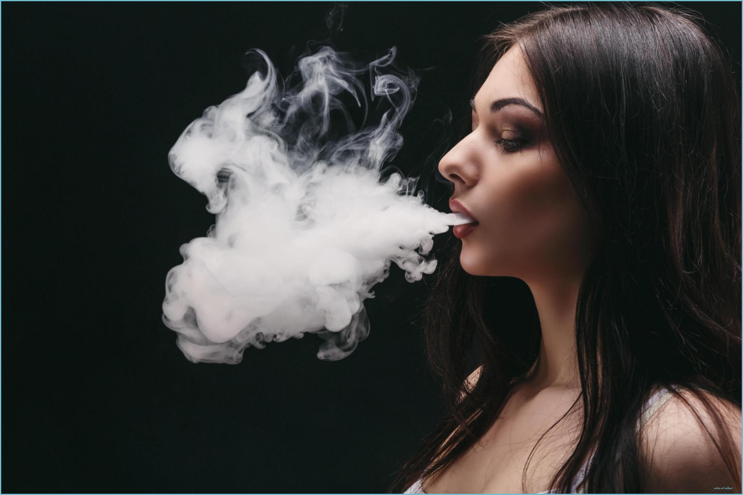 2483x1655 Fantastic Experience Of This Year's Smoking Girl