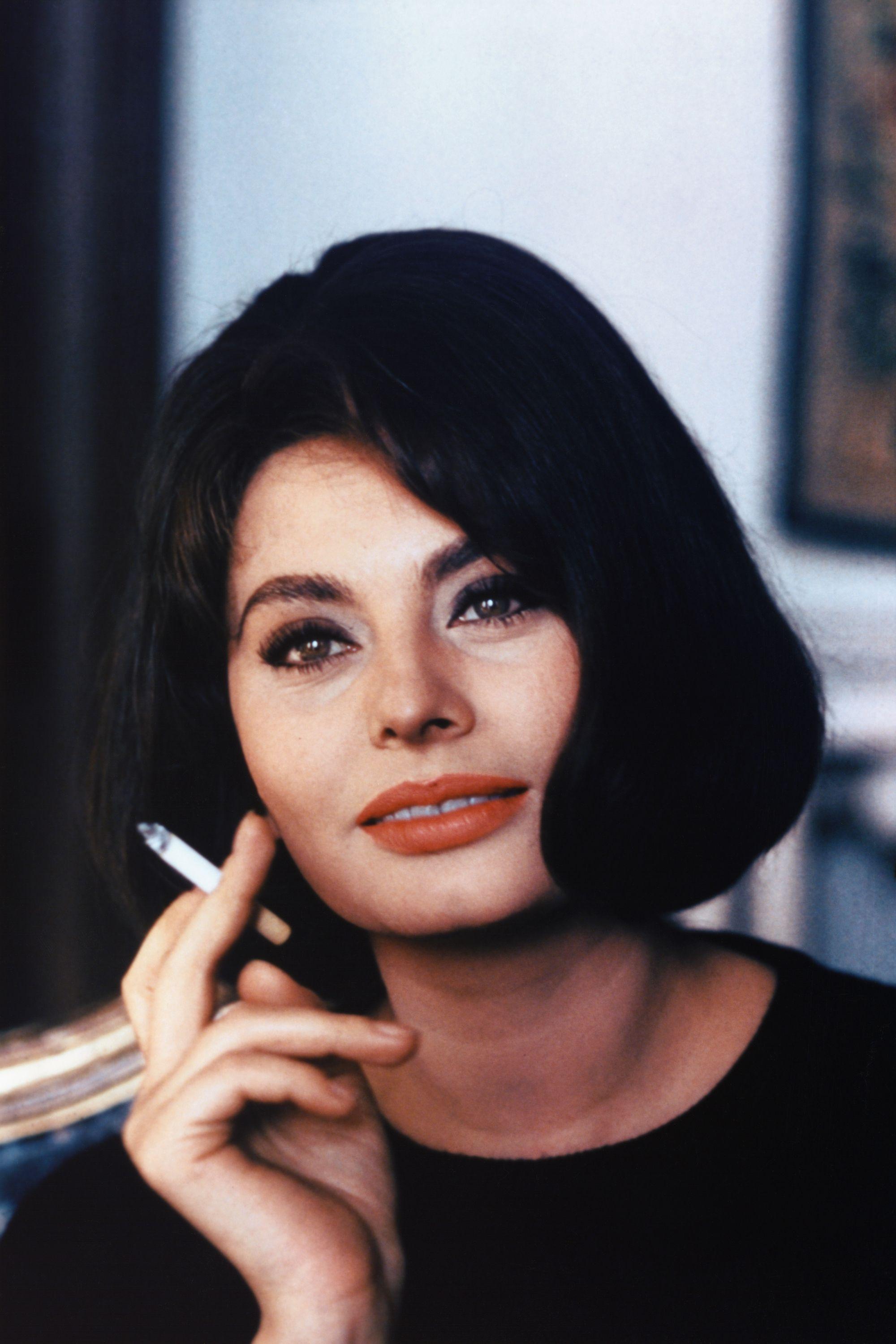 2000x2999 Vintage Photo of Celebrities Smoking Celebrities Lighting Up