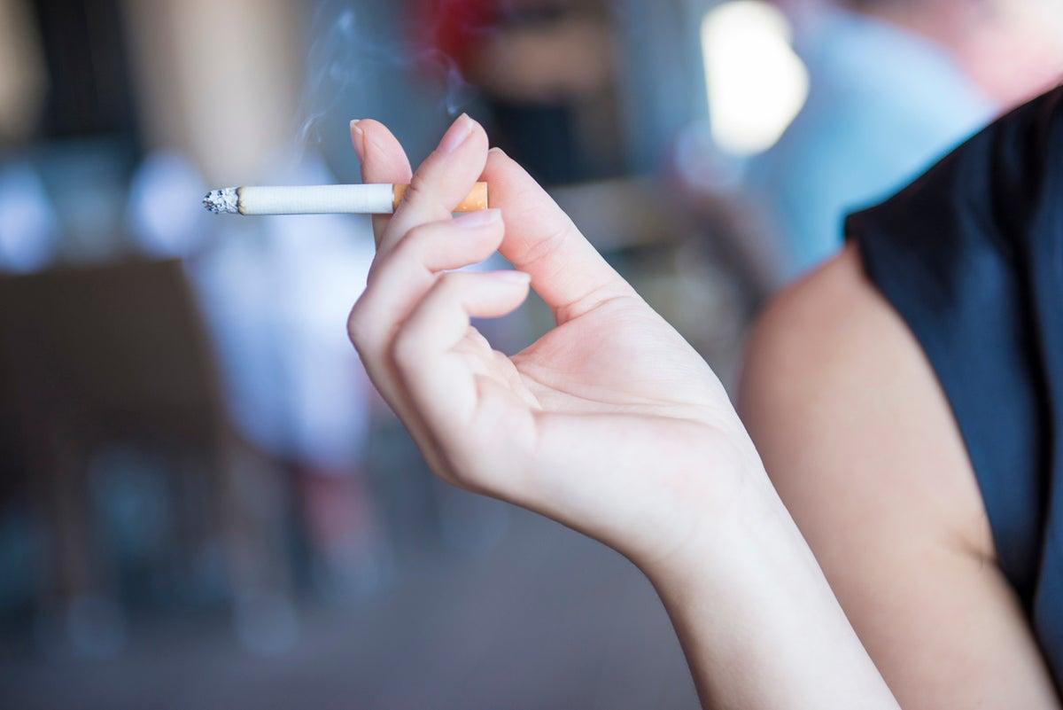 1200x801 People find smokers less attractive, study finds